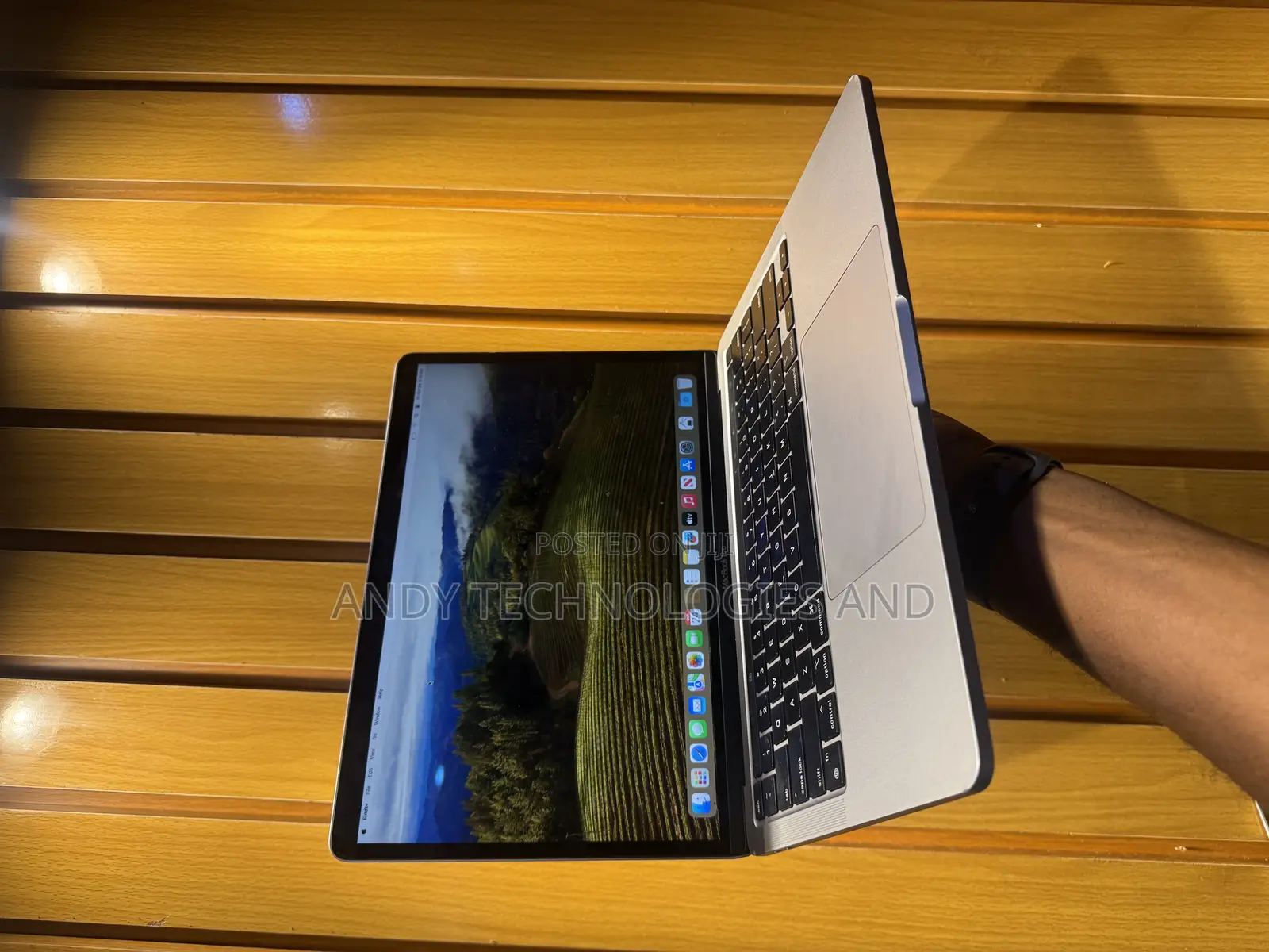 Laptop Apple MacBook Pro 2020 M1 8GB Apple M1 SSD 256GB