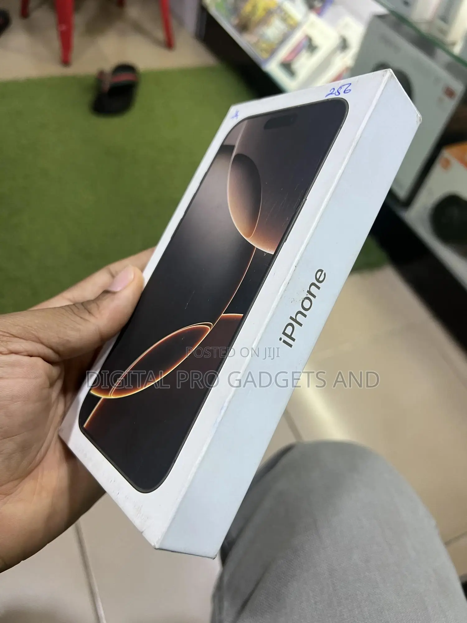New Apple iPhone 16 Pro Max 256 GB Gold