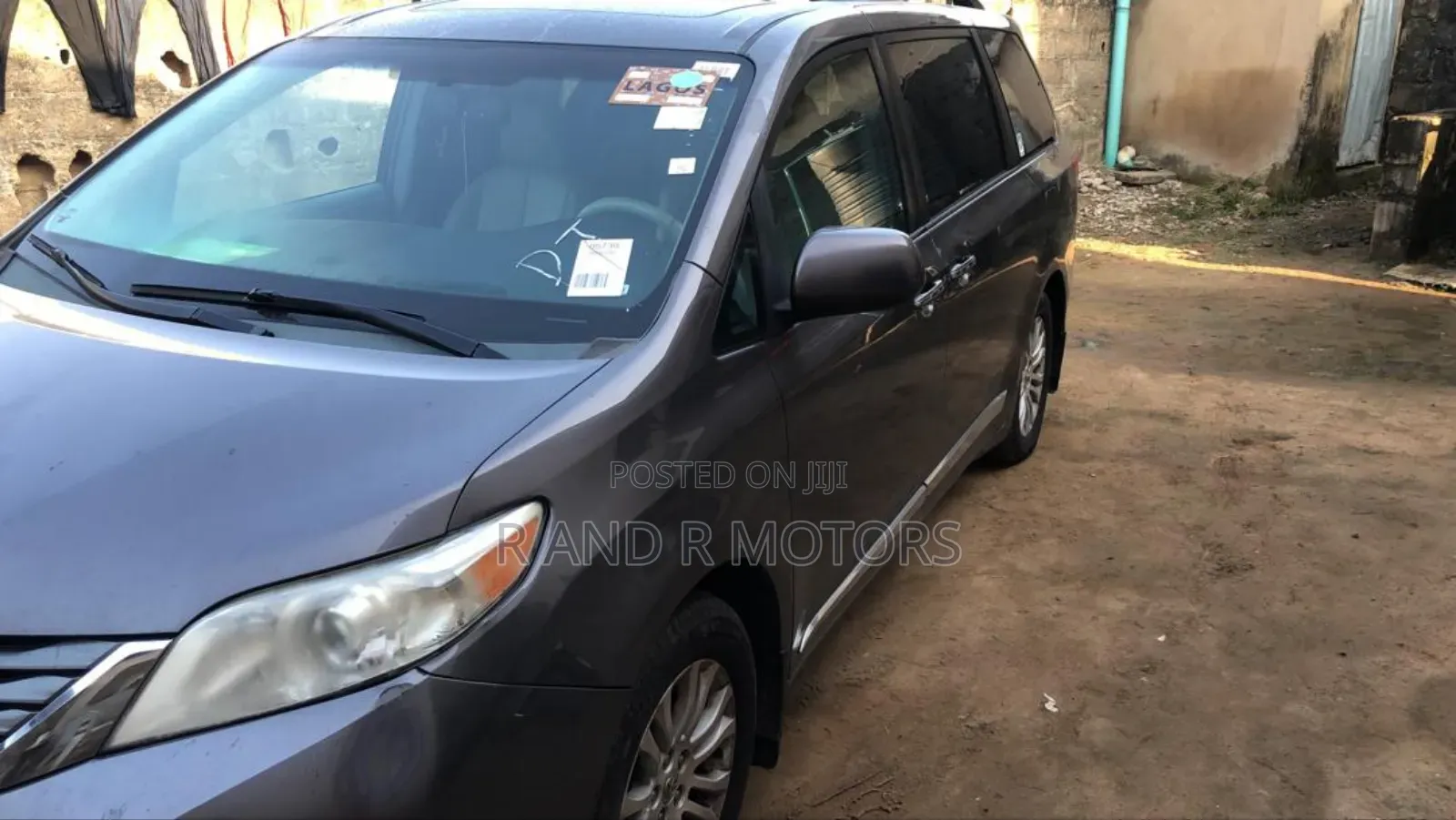 Toyota Sienna 2014 Brown