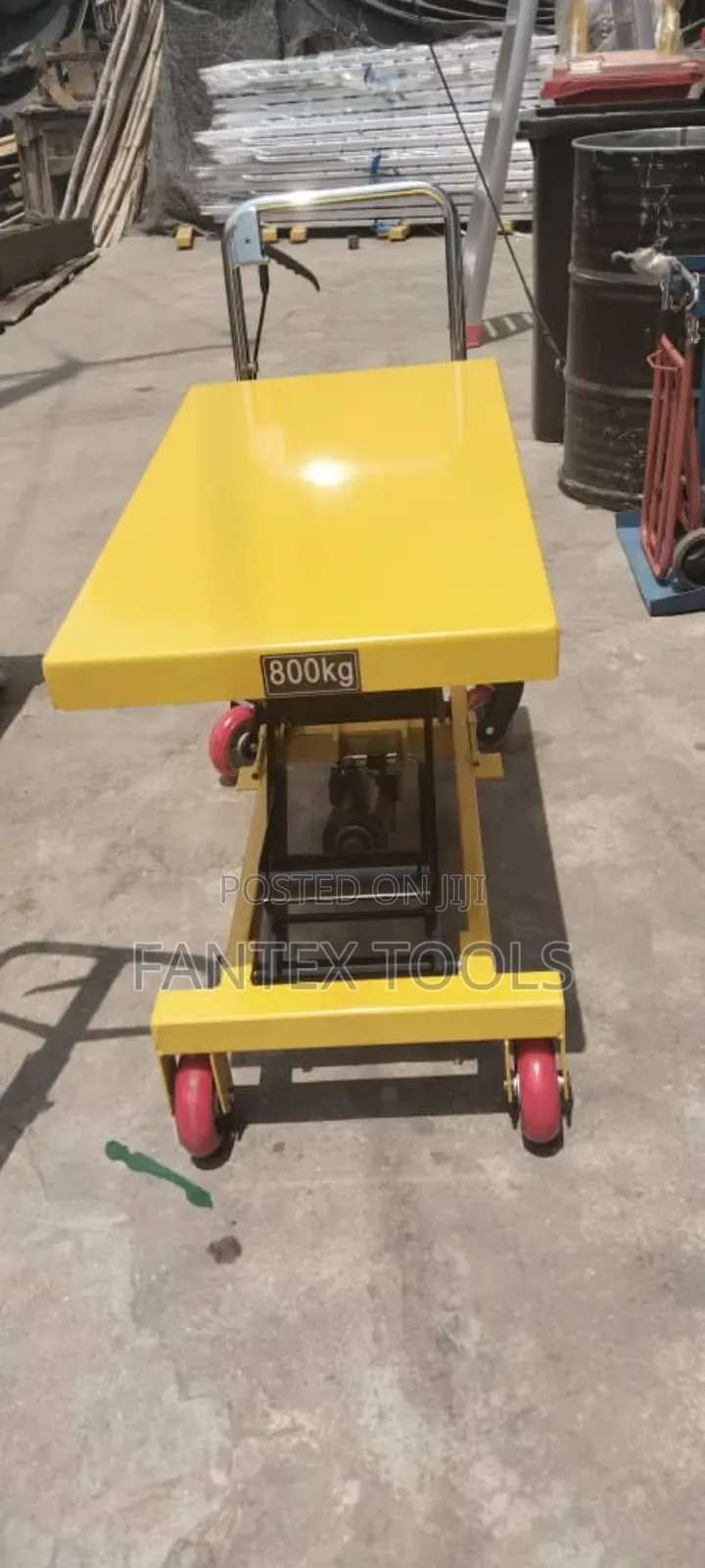 Hydrolic Table Lift.