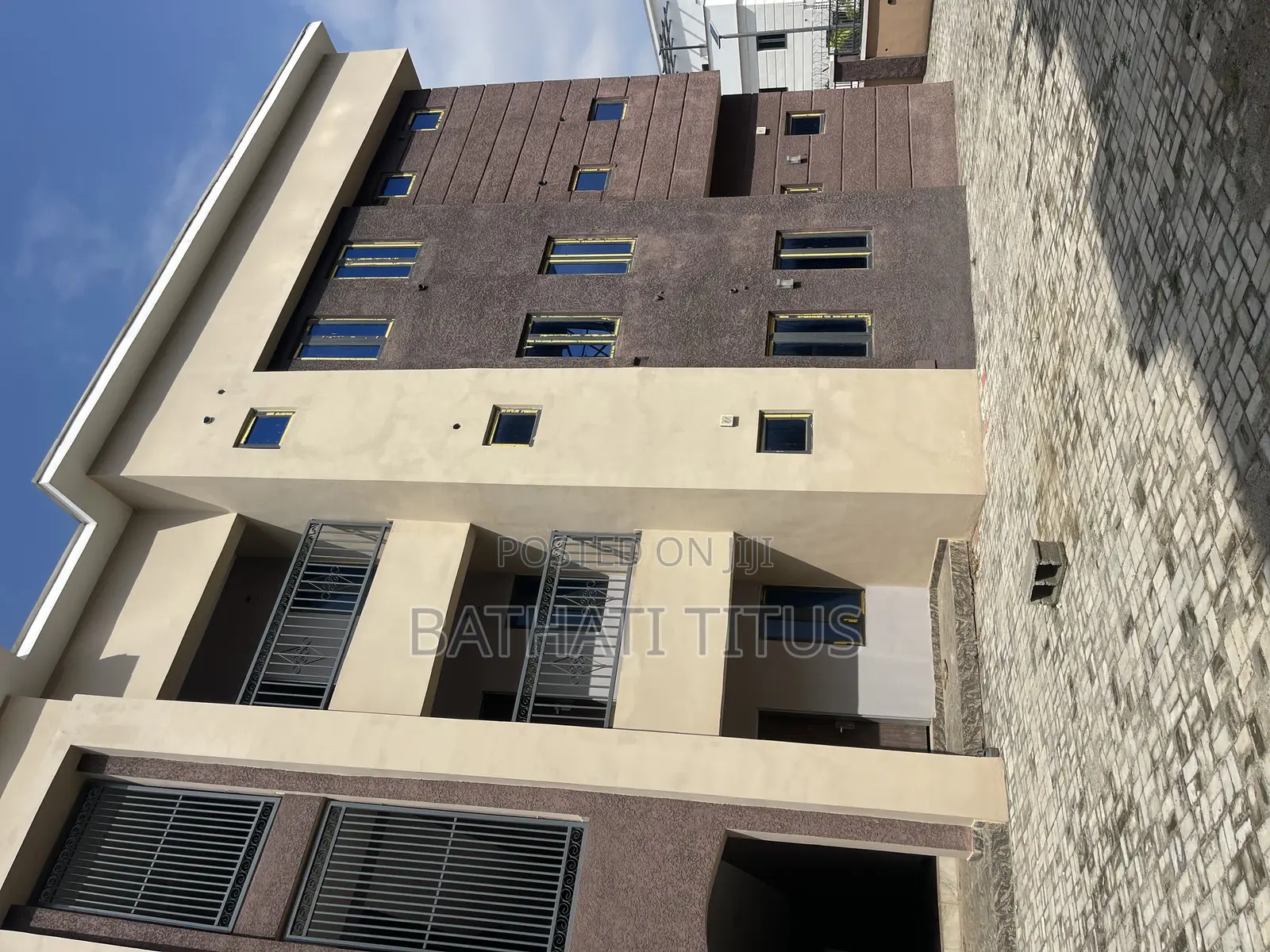 3bdrm Block of Flats in Jahi for rent