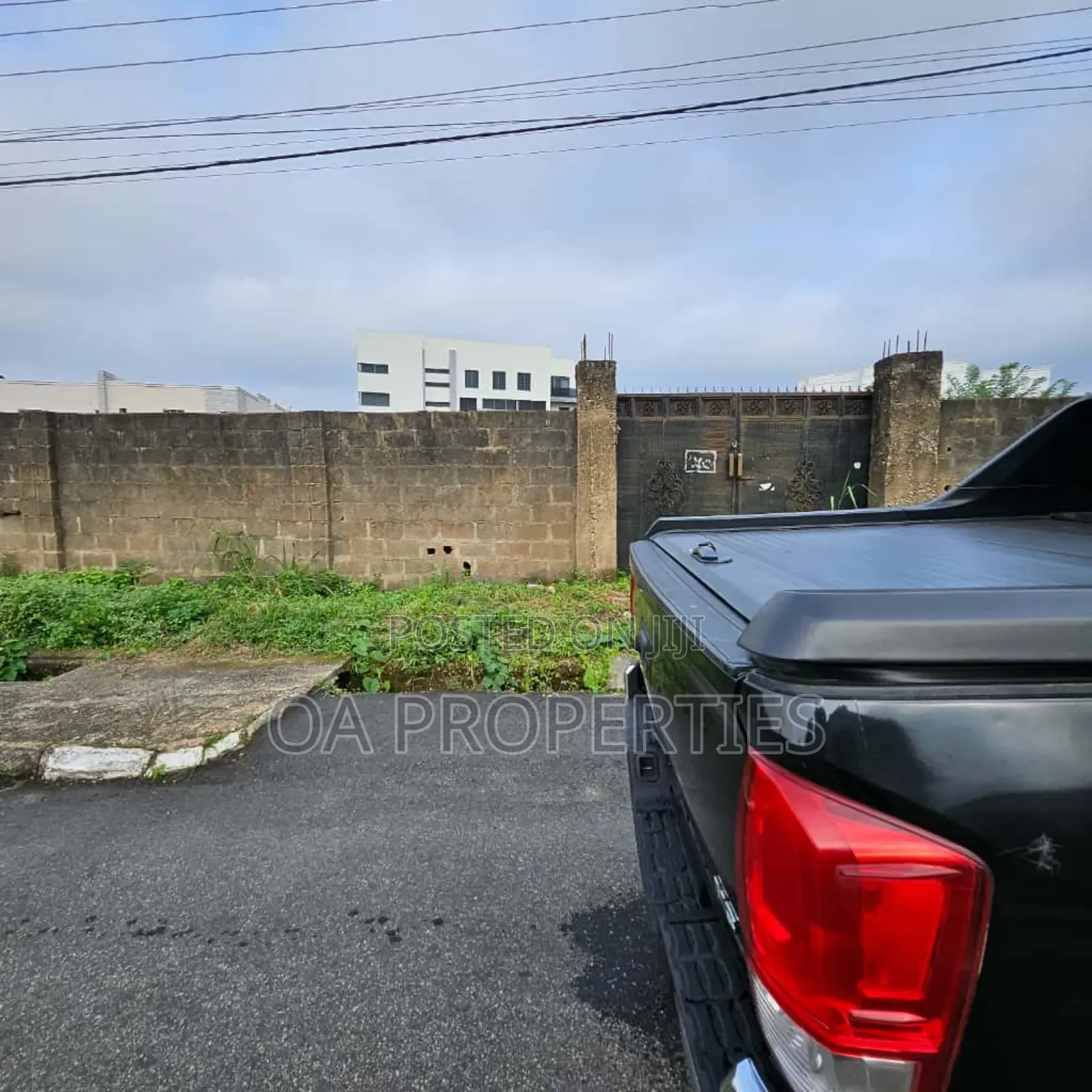 1800sqm for Sale Kolapo Ishola Gra, Ibadan 
-400m