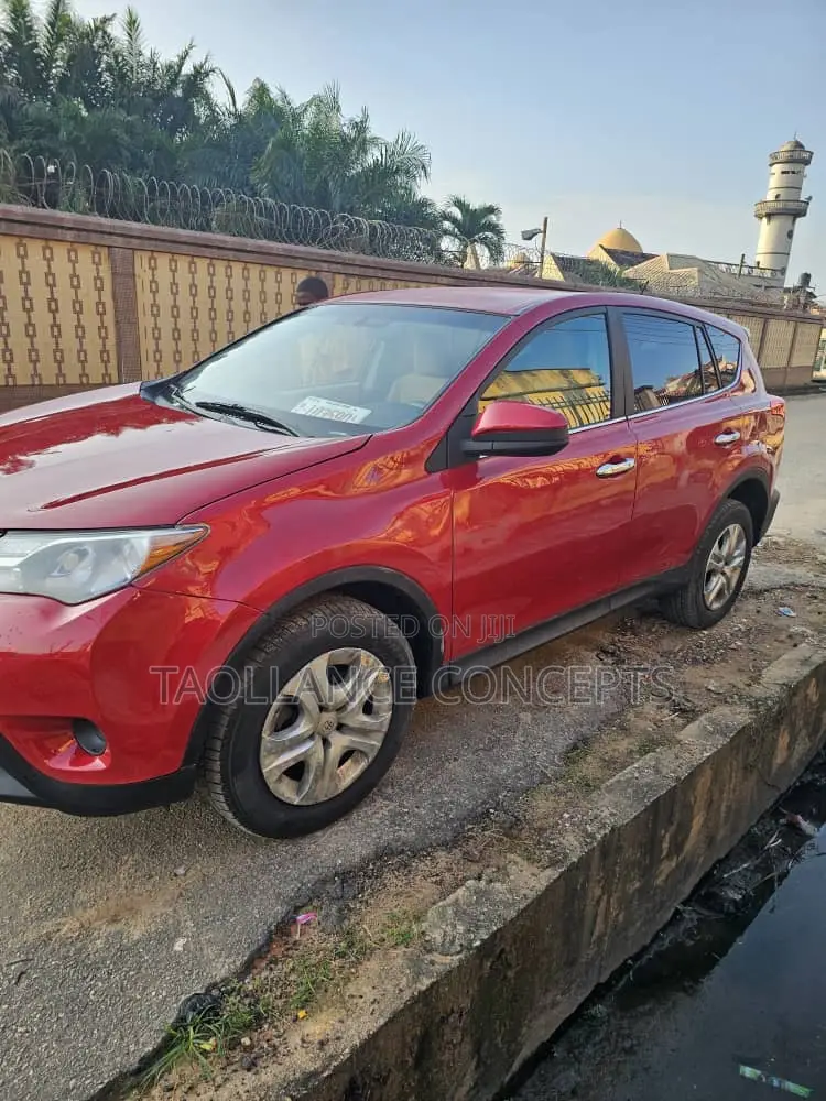 Toyota RAV4 LE AWD (2.5L 4cyl 6A) 2013 Red