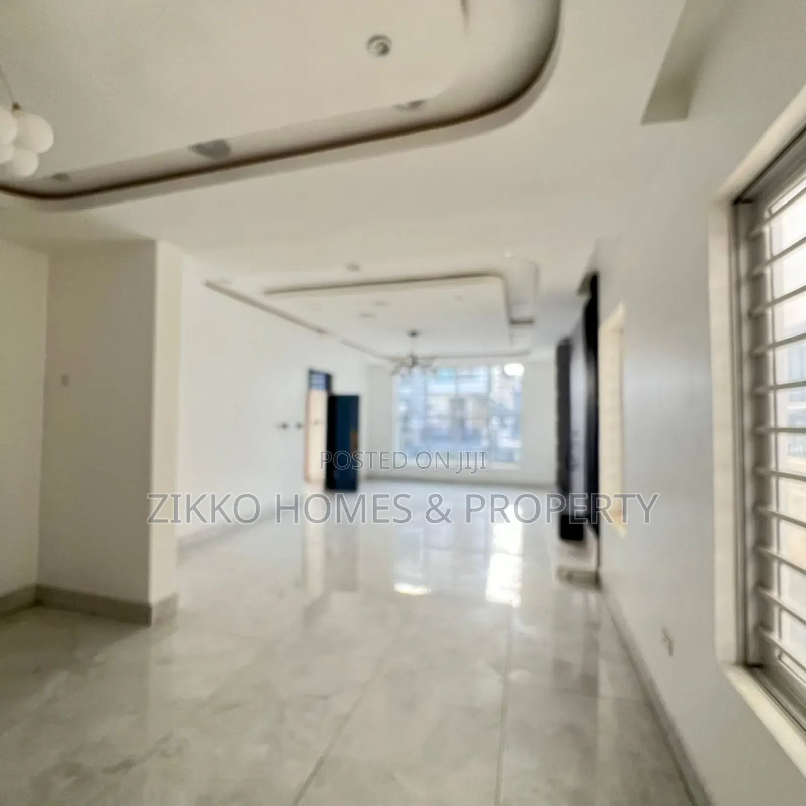 5bdrm Duplex in Ikota, Lekki for sale
