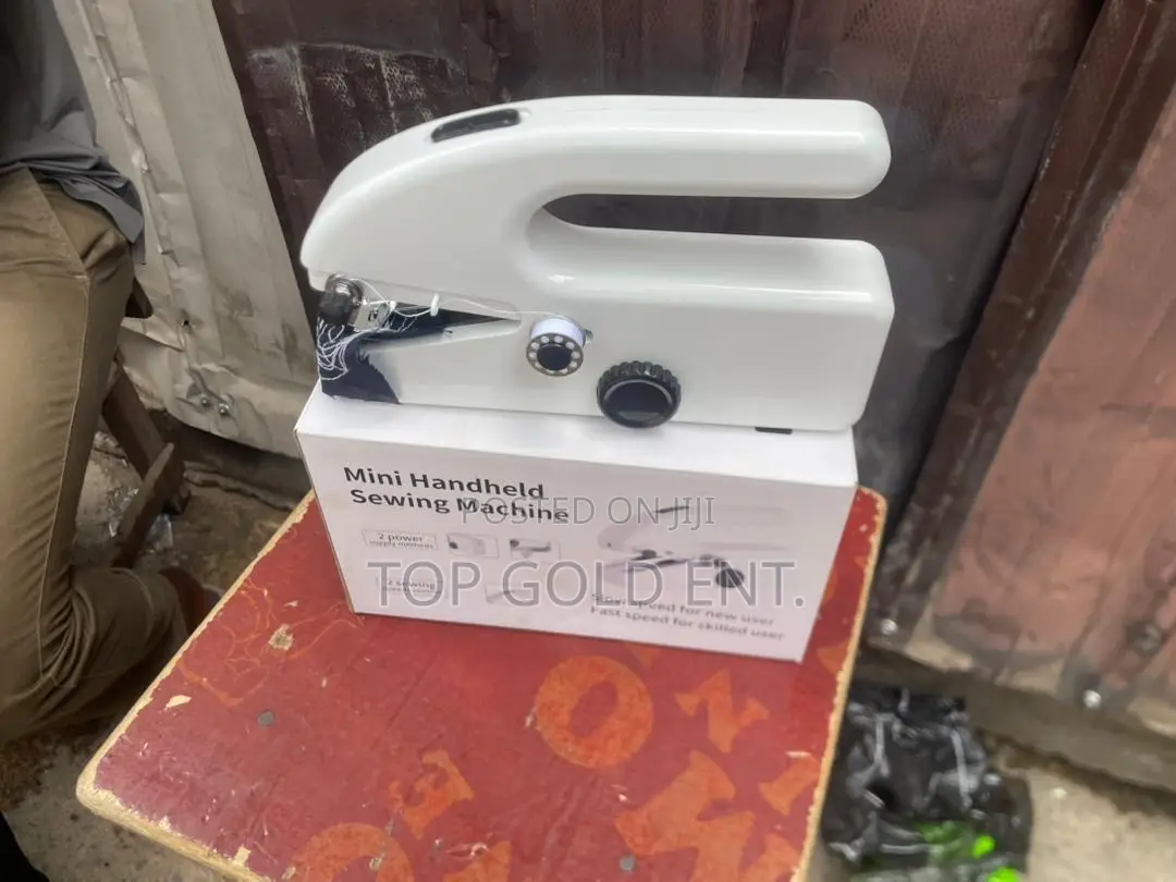 Handheld Sewing Machine (Batteries/Electric)