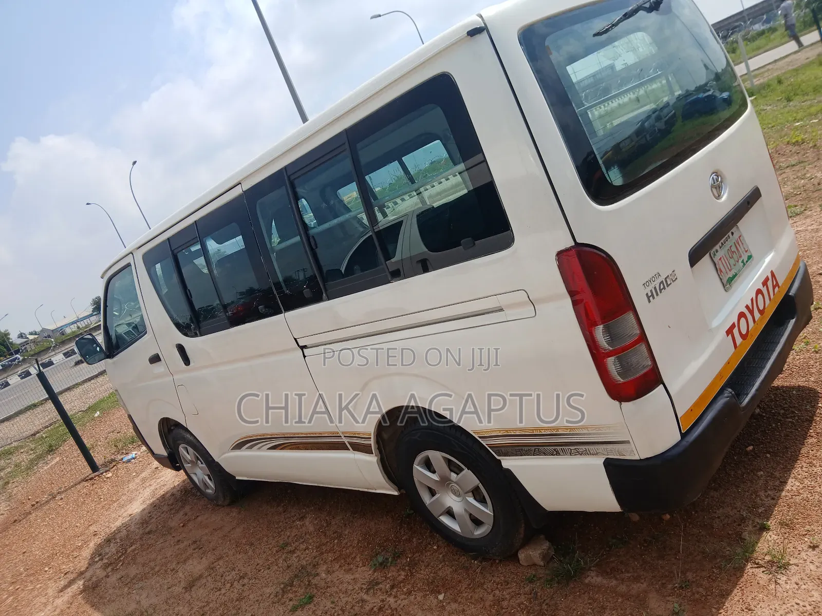 Toyota HiAce 2010 White