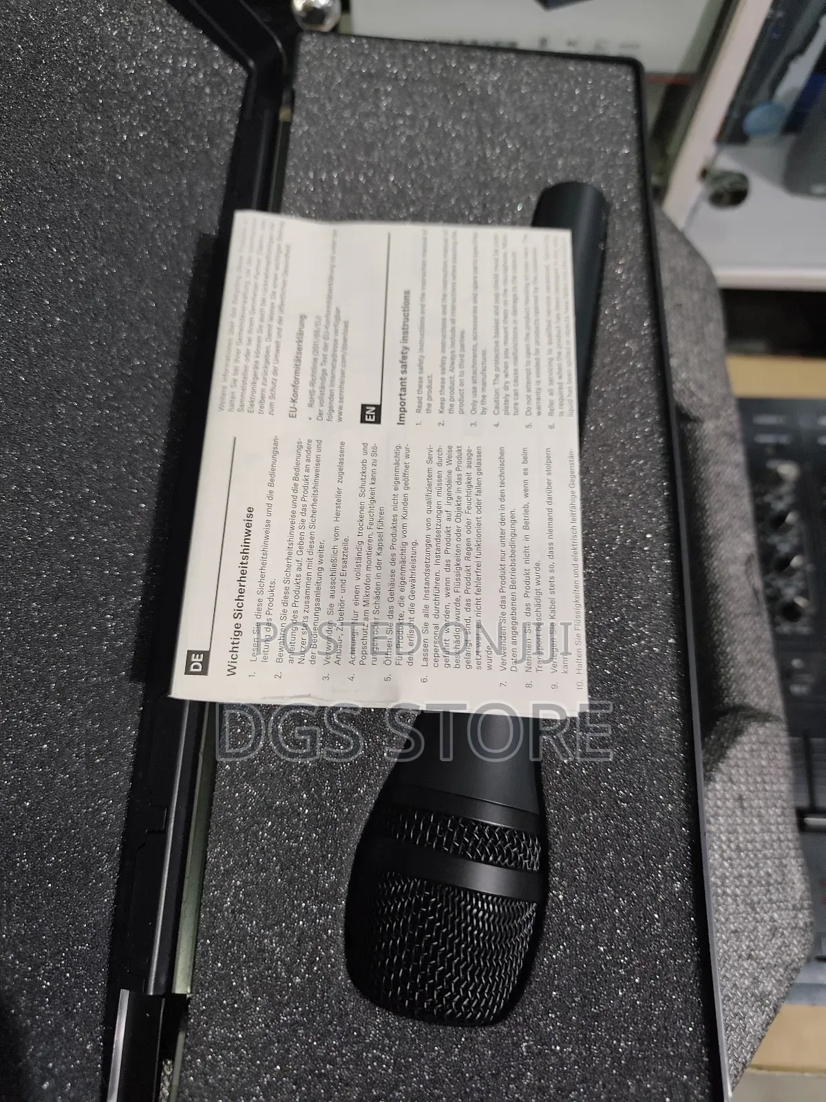 Sennheiser Md 46 Dynamic Microphone  Wired