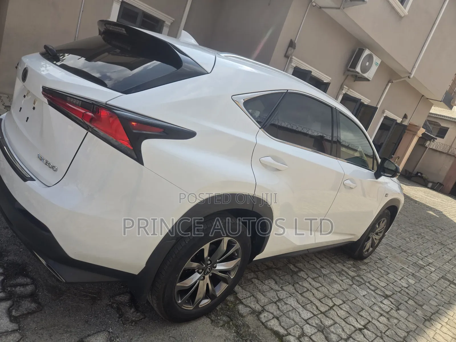 Lexus NX 300 AWD 2021 White