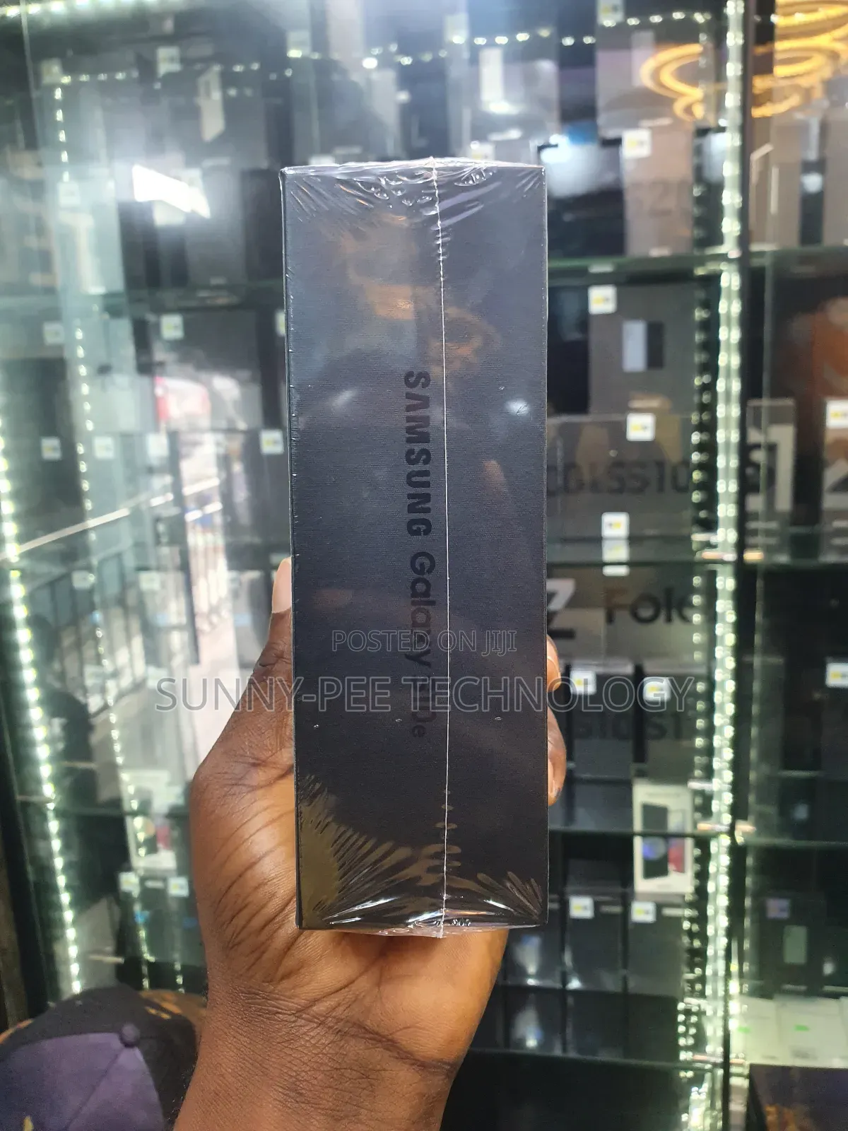 New Samsung Galaxy S10e 128 GB Black
