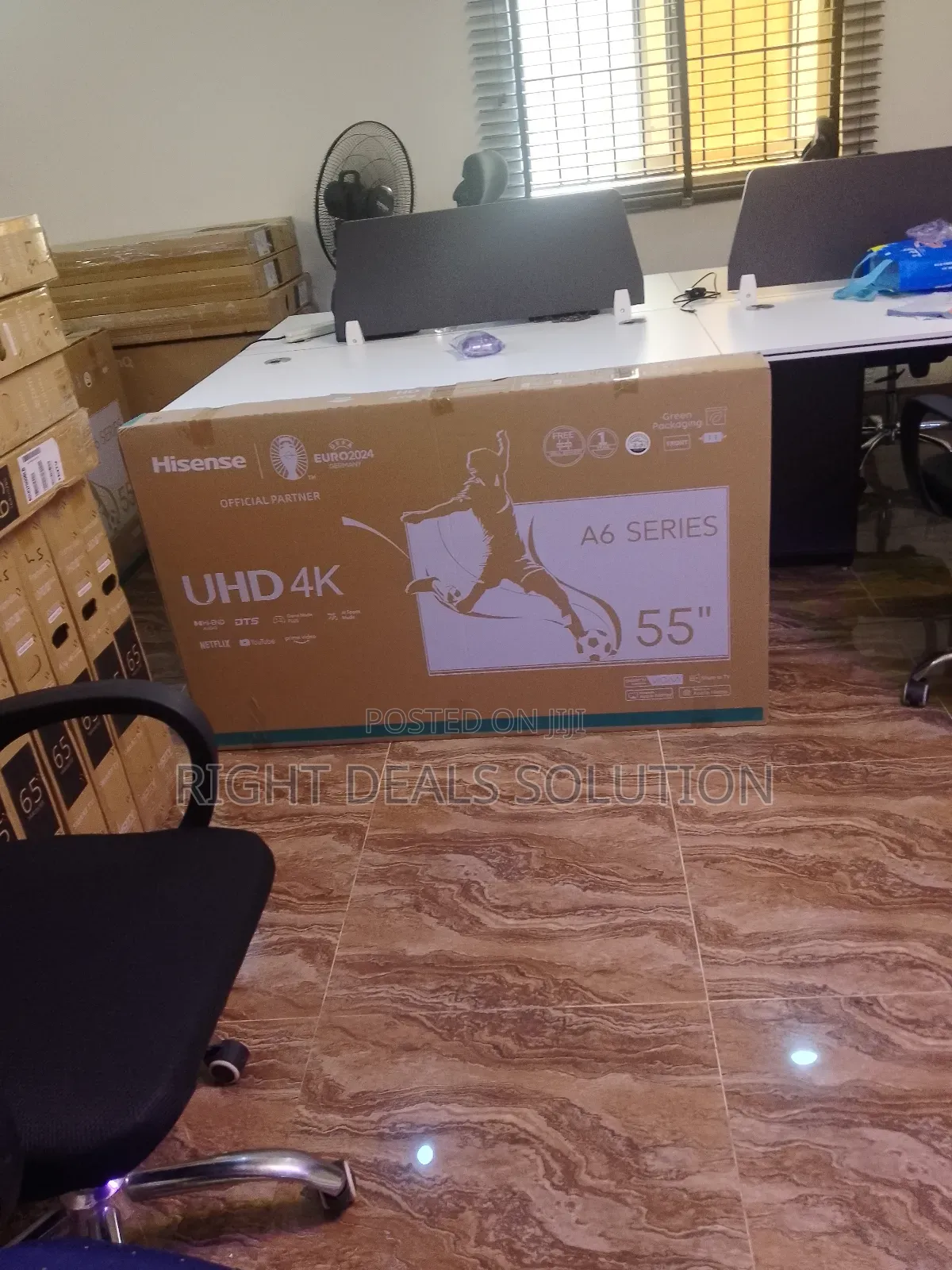 Gaming Glory: Hisense 55" Smart Television