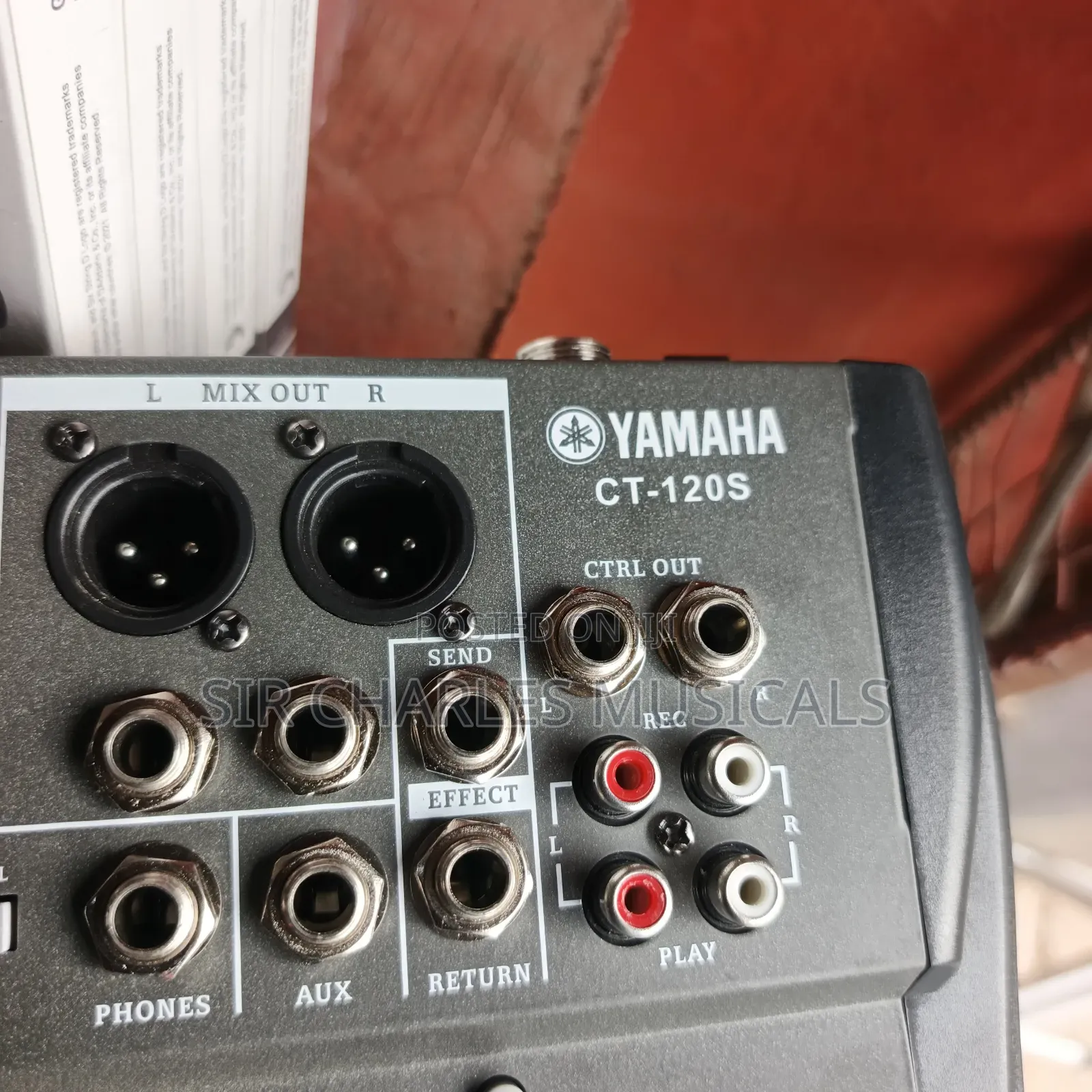 Yamaha Ct 120 12-Channel Professional Audio Mixer