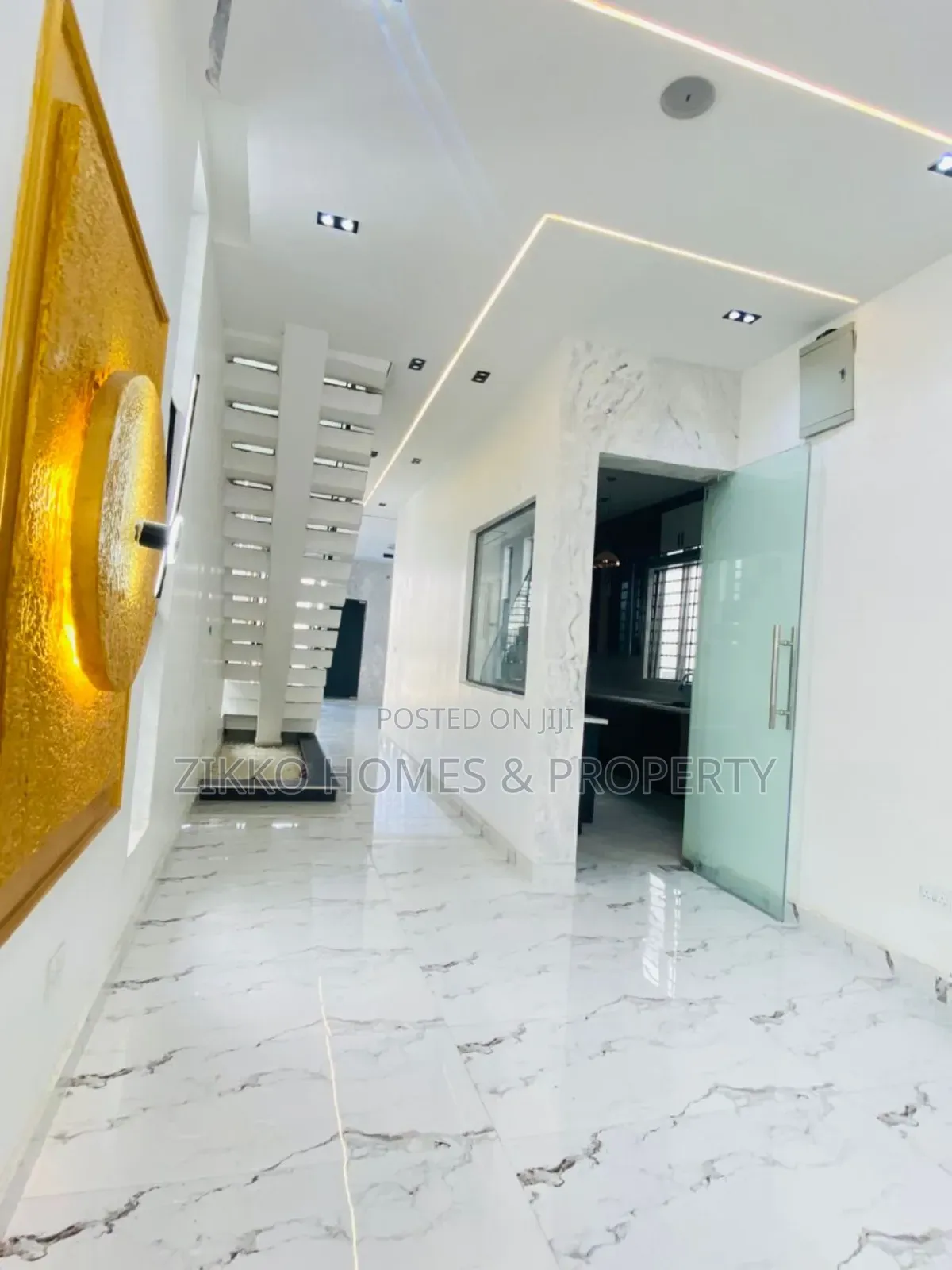 5bdrm Duplex in Chevron, Lekki for sale