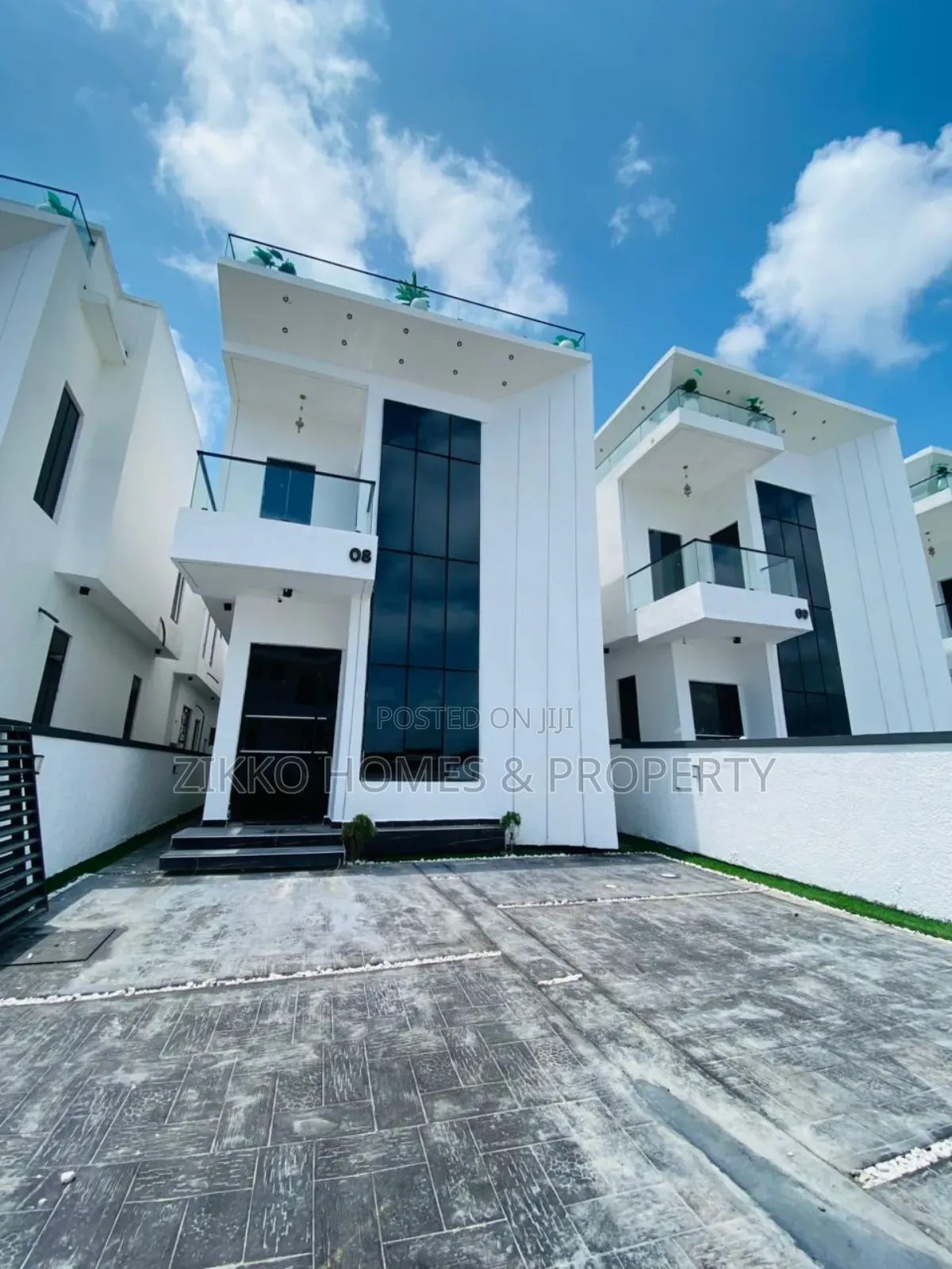 5bdrm Duplex in Chevron, Lekki for sale