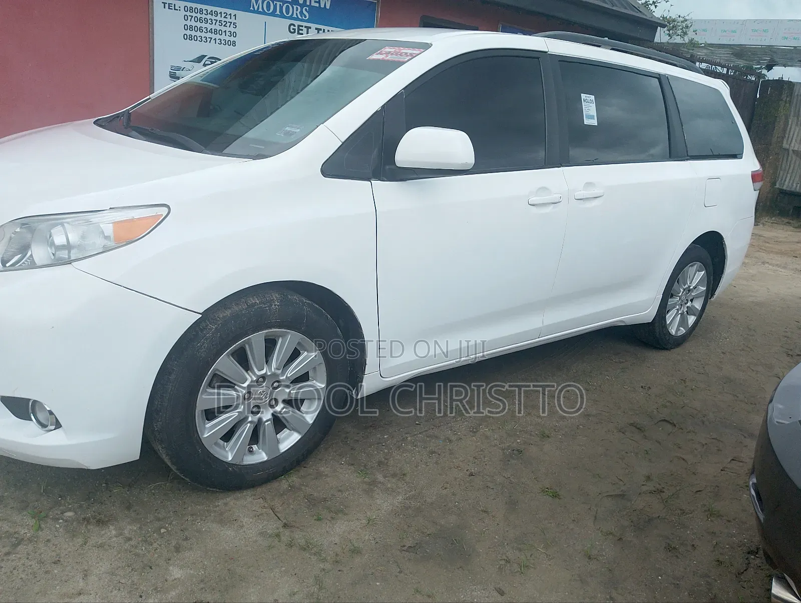 Toyota Sienna LE 8 Passenger 2012 White