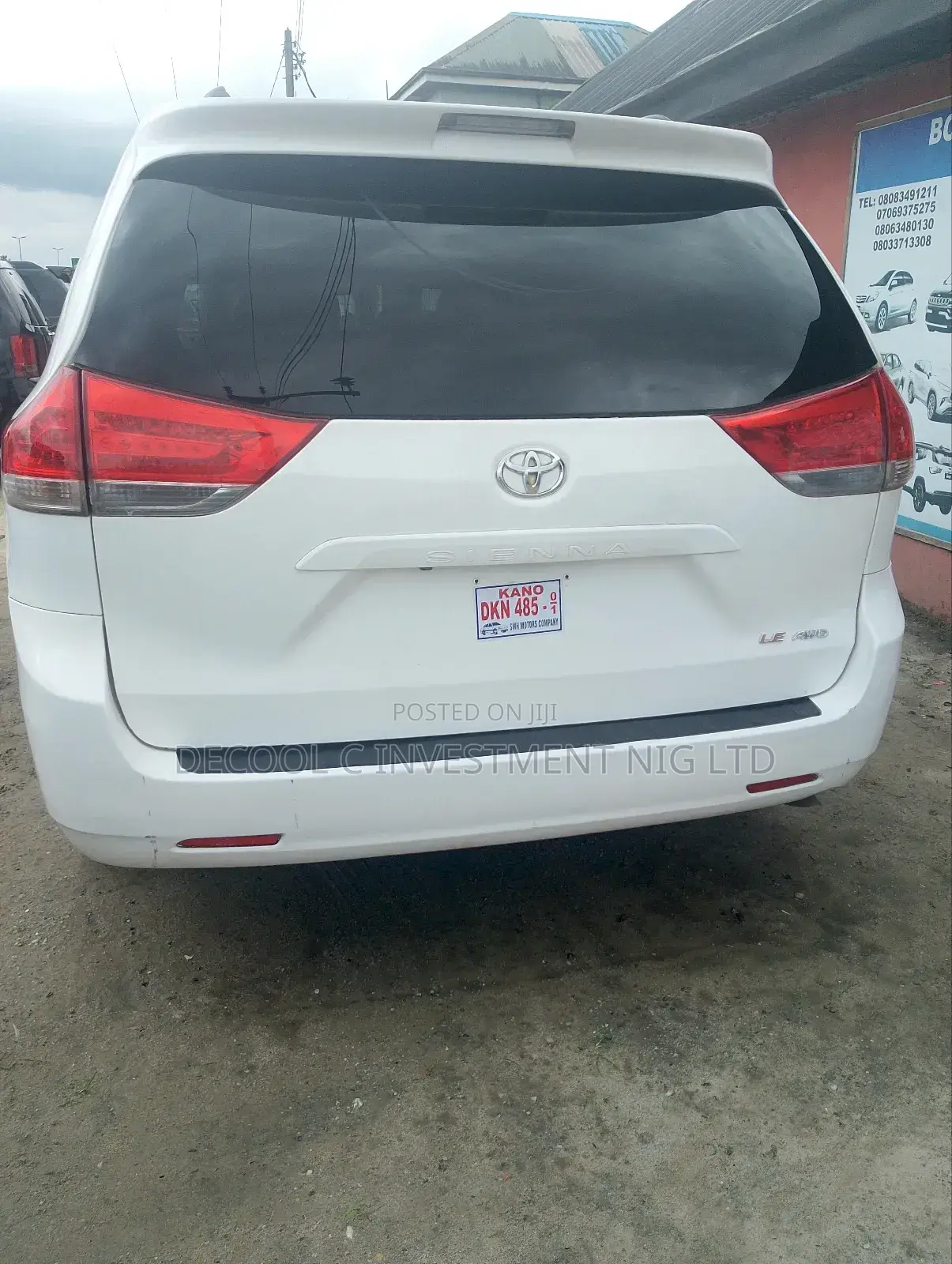 Toyota Sienna LE 8 Passenger 2012 White
