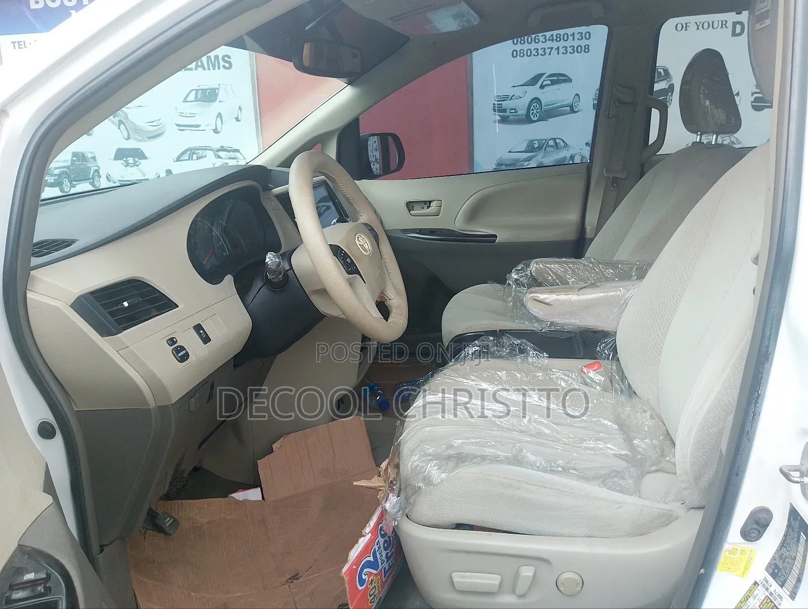 Toyota Sienna LE 8 Passenger 2012 White