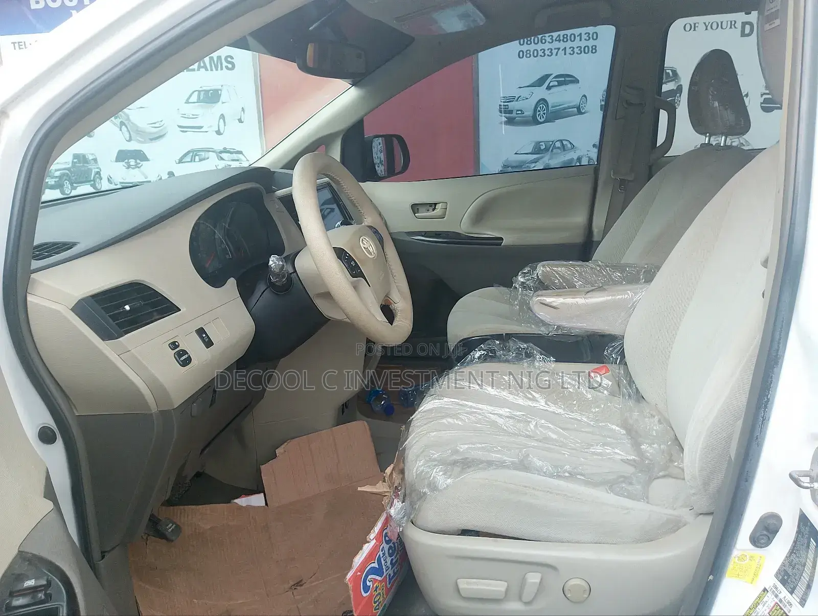Toyota Sienna LE 8 Passenger 2012 White
