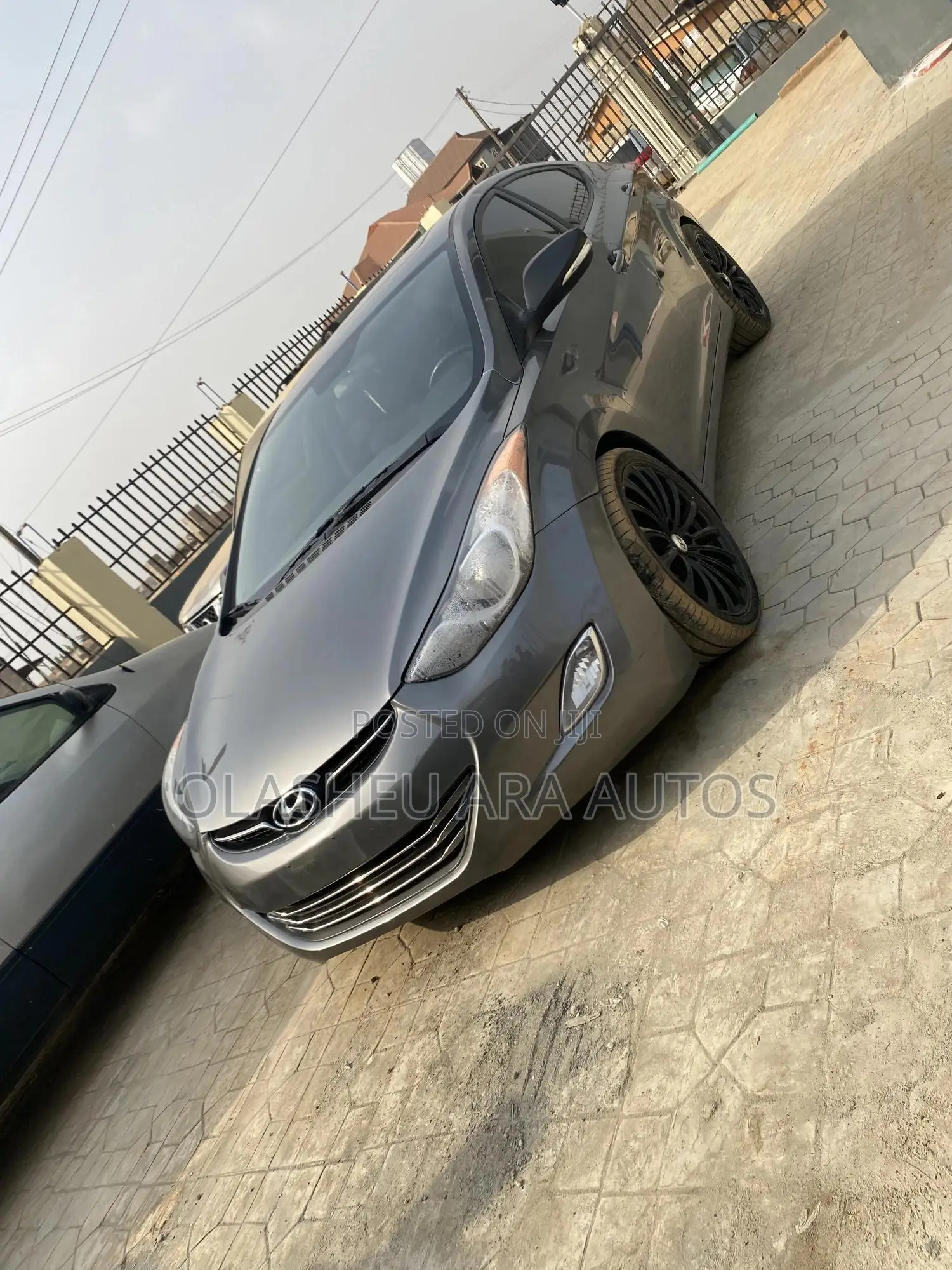 Hyundai Elantra Limited 4dr Sedan (1.8L 4cyl 6A) 2014 Gray