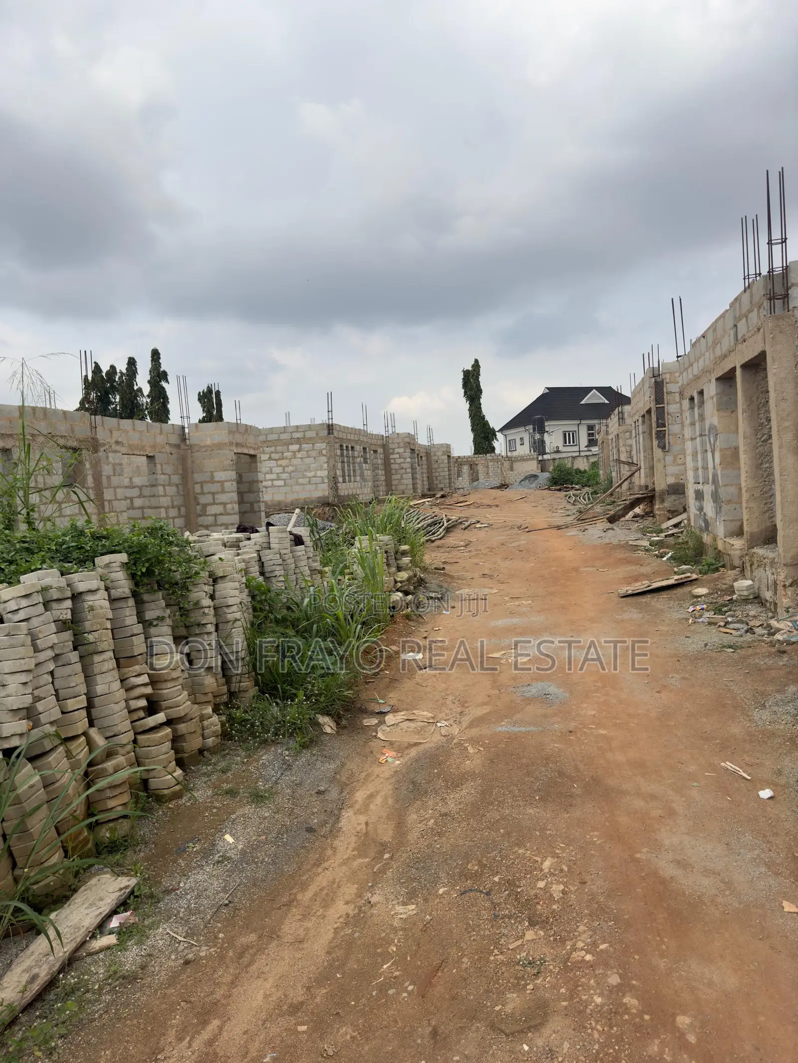 3 Beds Terrace Duplex at Omolayo Estate Akobo