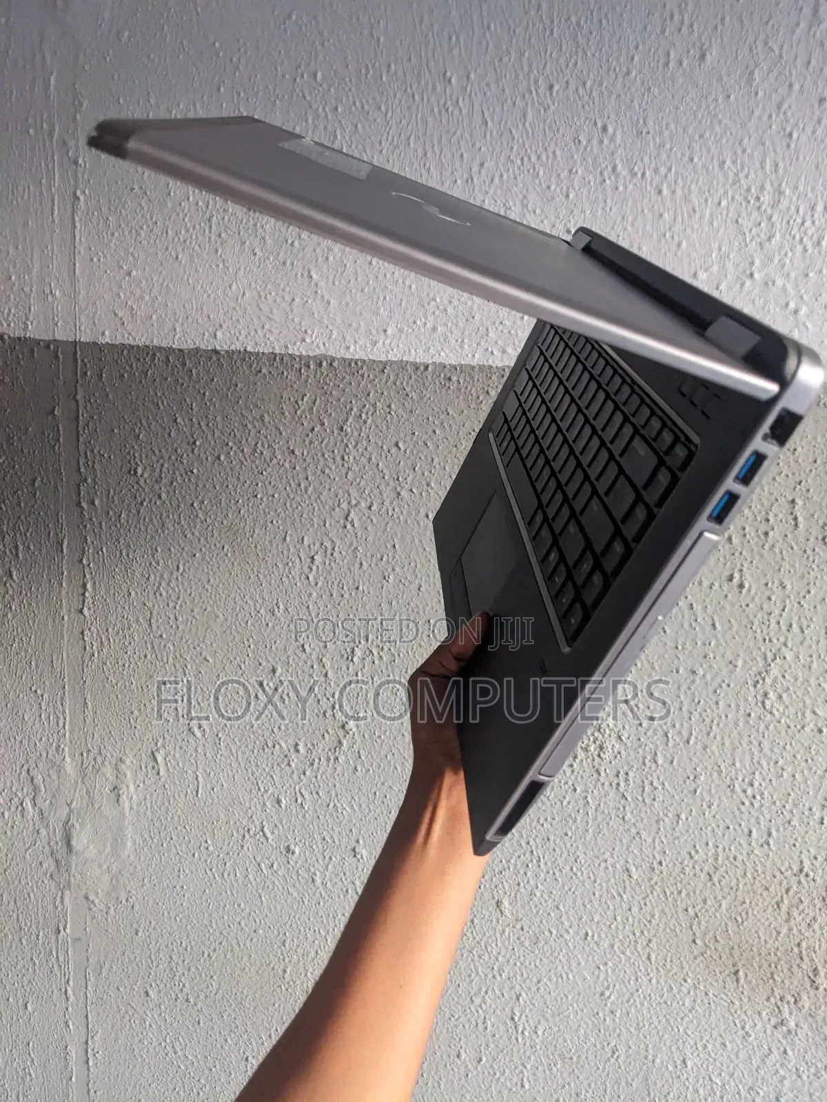 Laptop Dell Vostro 3560 8GB Intel Core i5 HDD 500GB