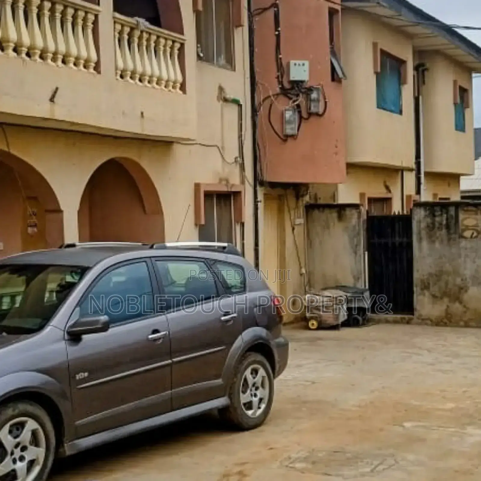 3bdrm Block of Flats in Governors Road, Iseri Olofin for sale