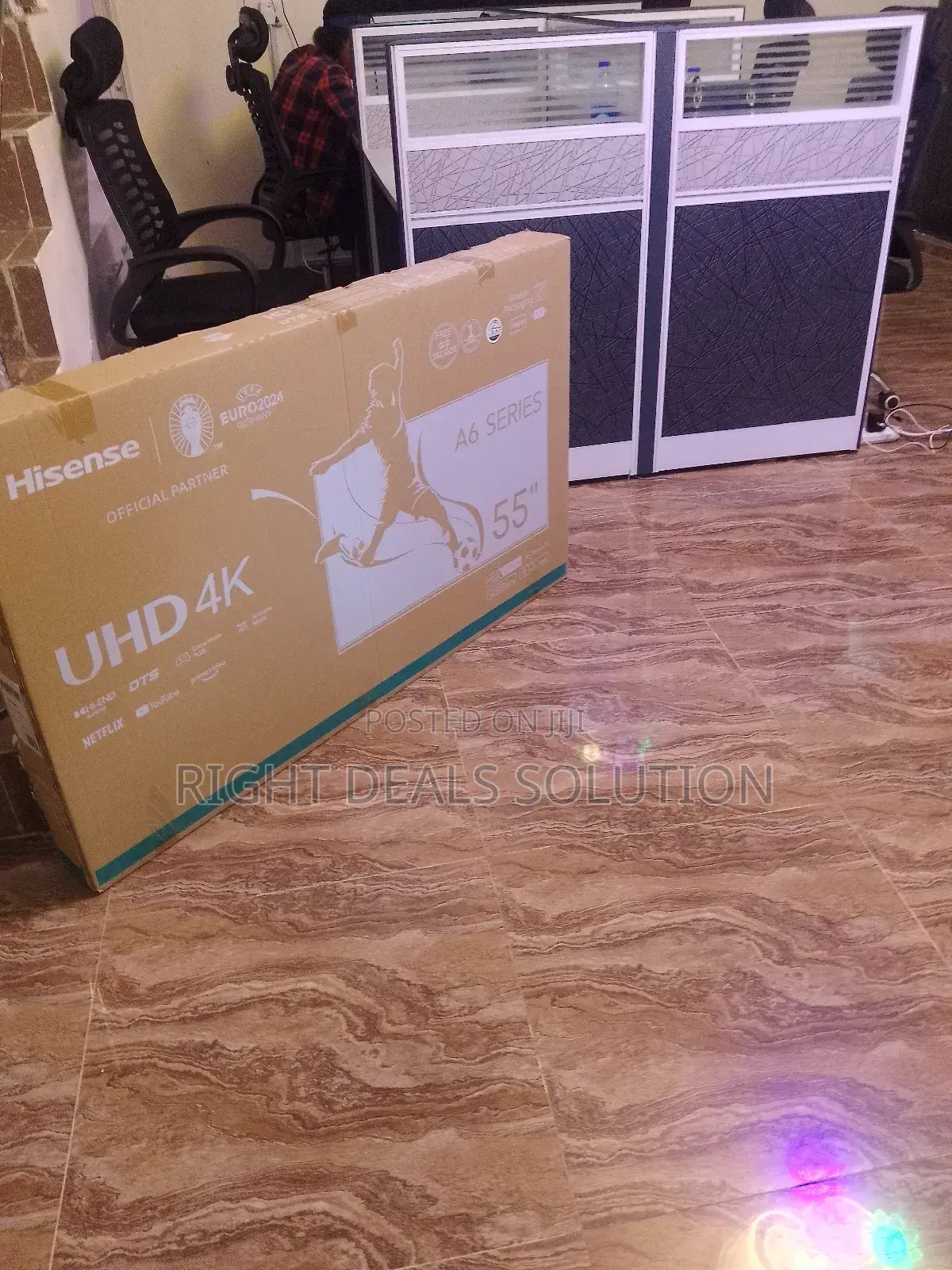 Hisense 55-Inch Smart Tv: Crystal Clarity, Modern Elegance