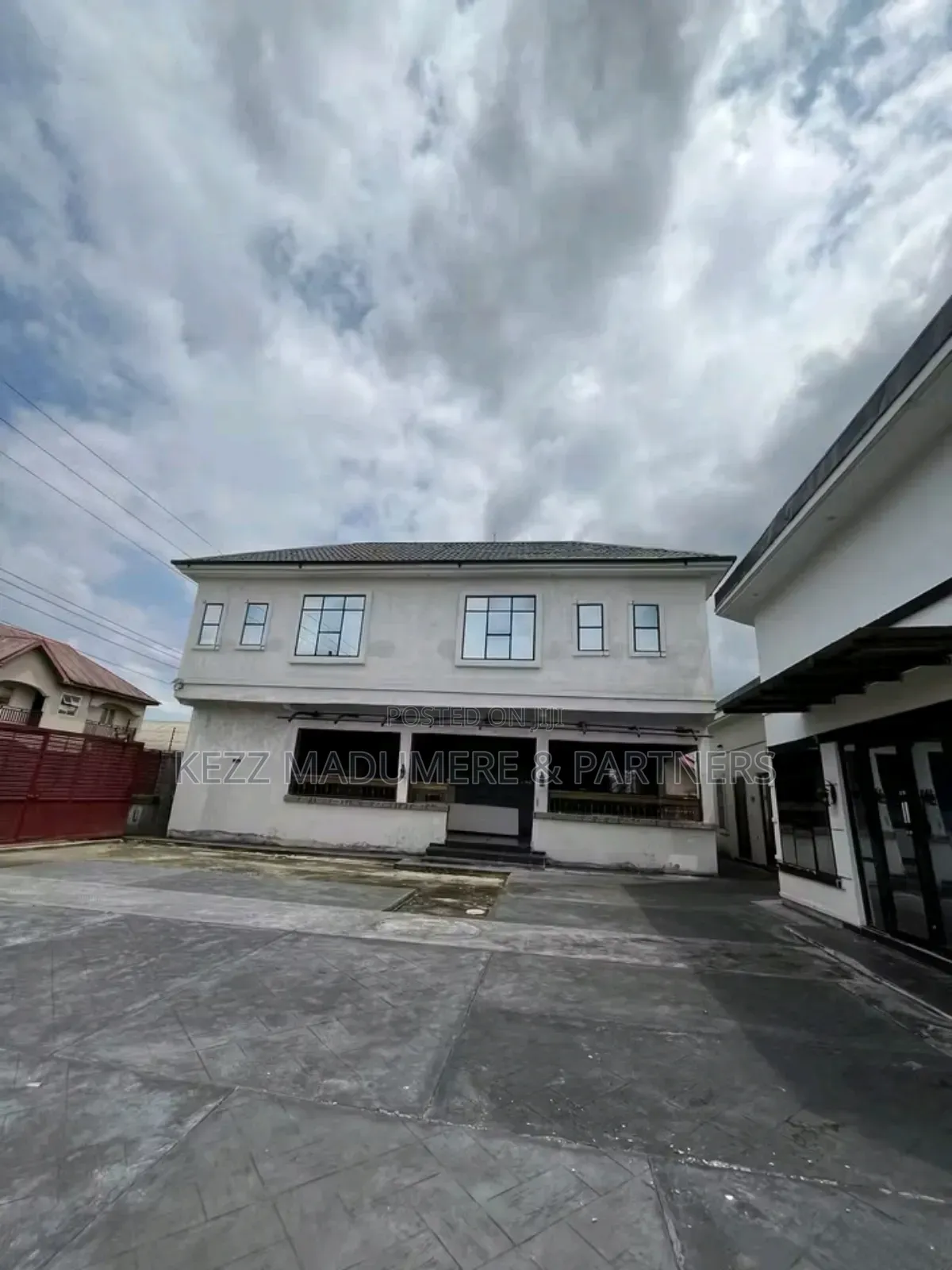 For Sale : Newly Built Lounge With Rooms at Ada George Ph