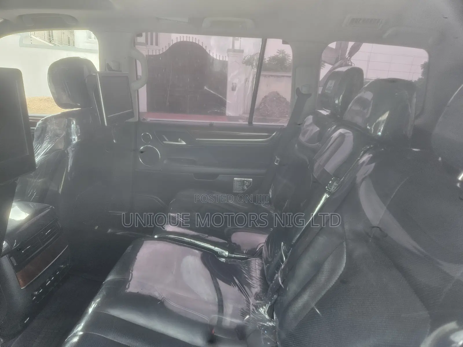 Lexus LX 570 (5 seats) AWD 2016 Black