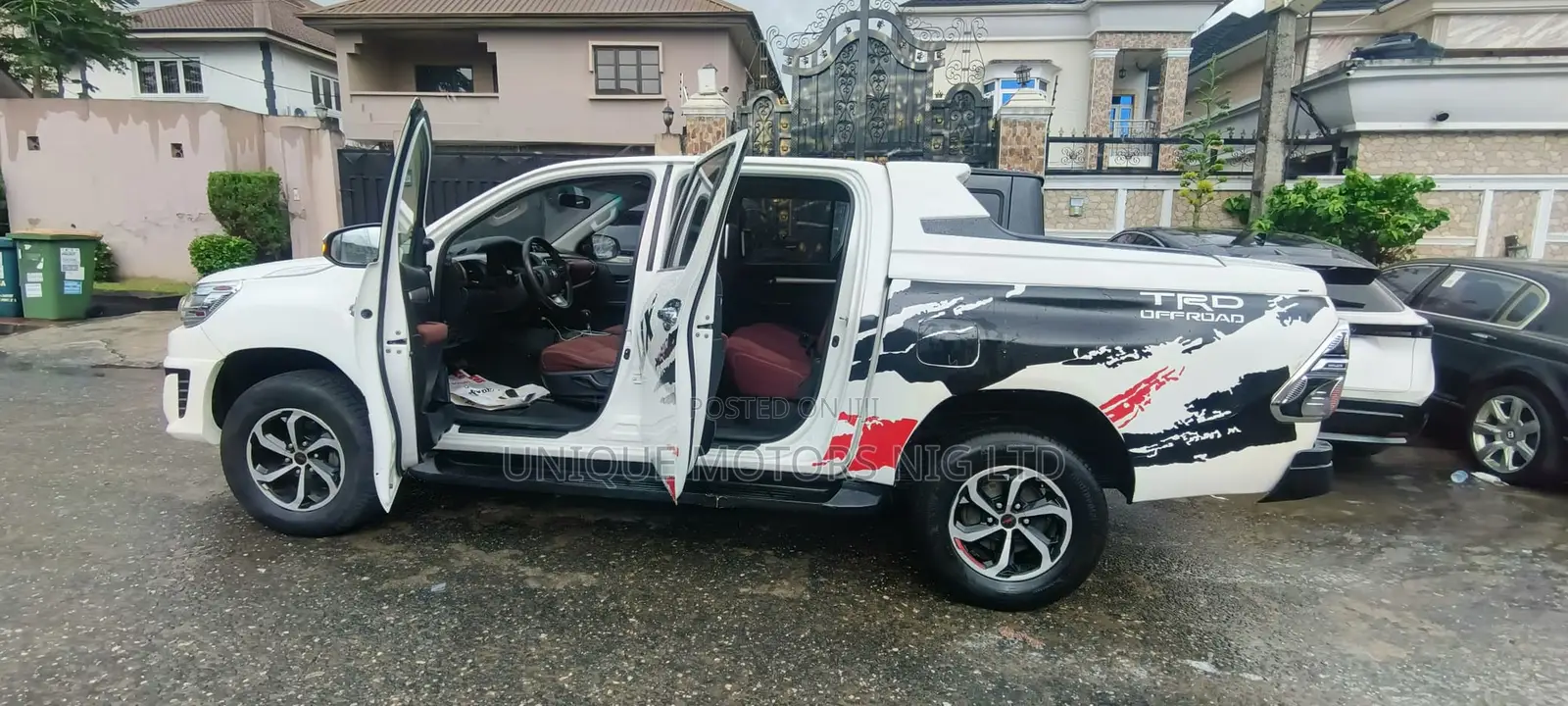 Toyota Hilux 2020 White