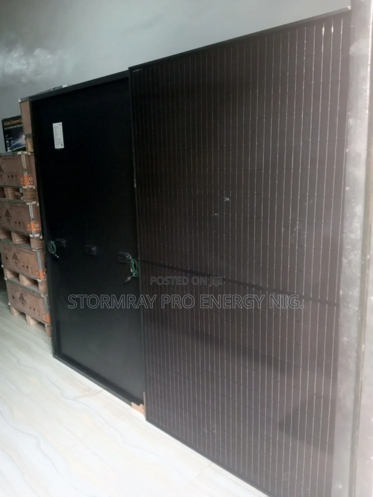 550w All-black Longi Solar Panels