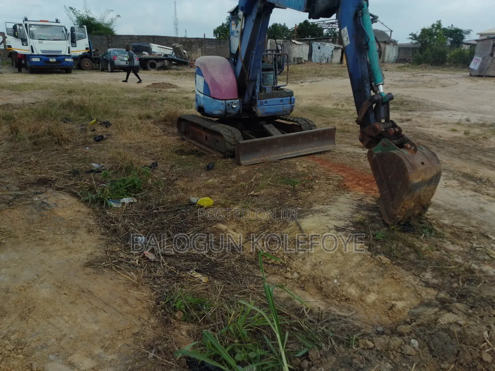 Small Excavator and Payloader for Rent