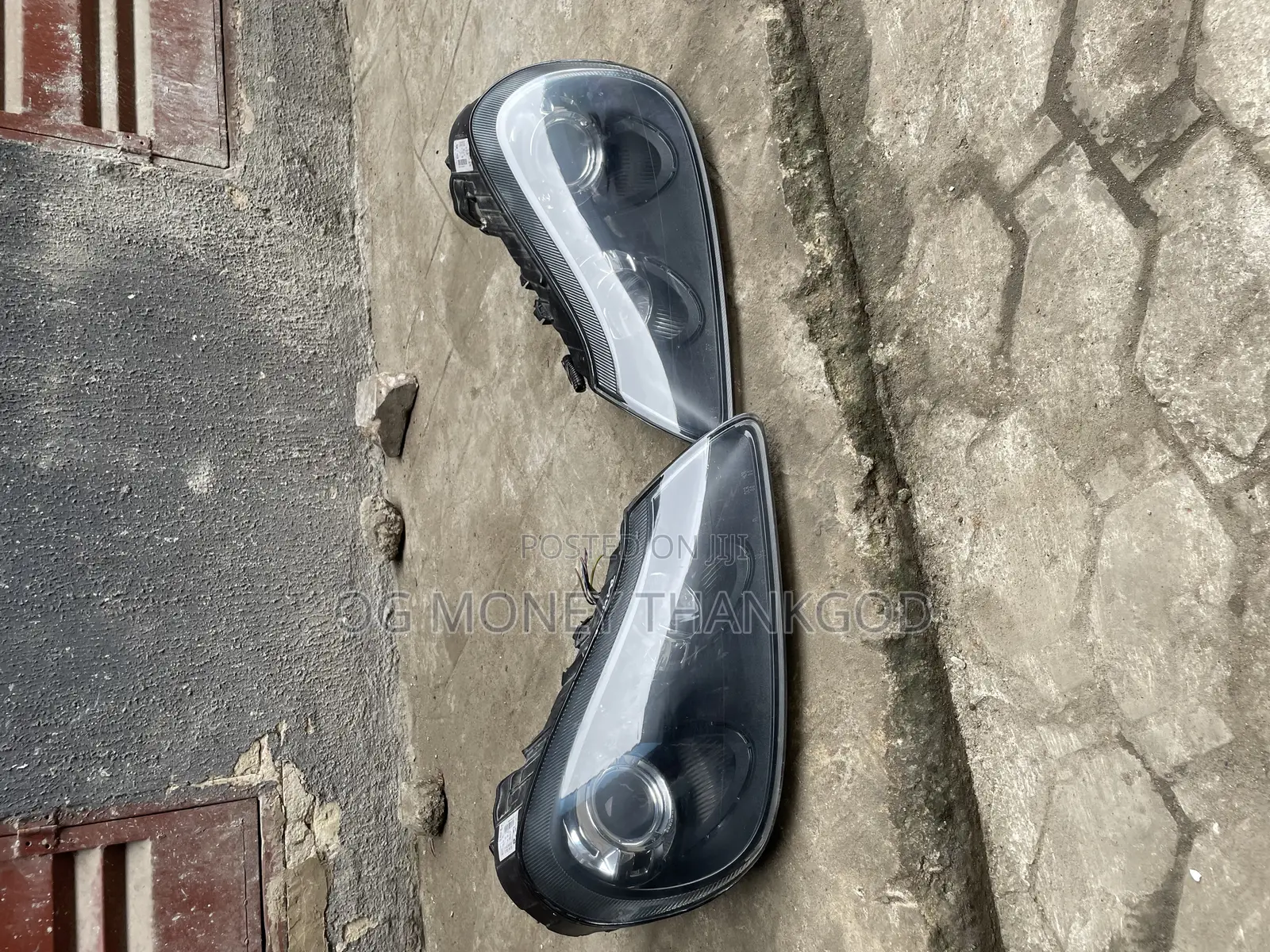 Headlight Porsche Cayenne 2010