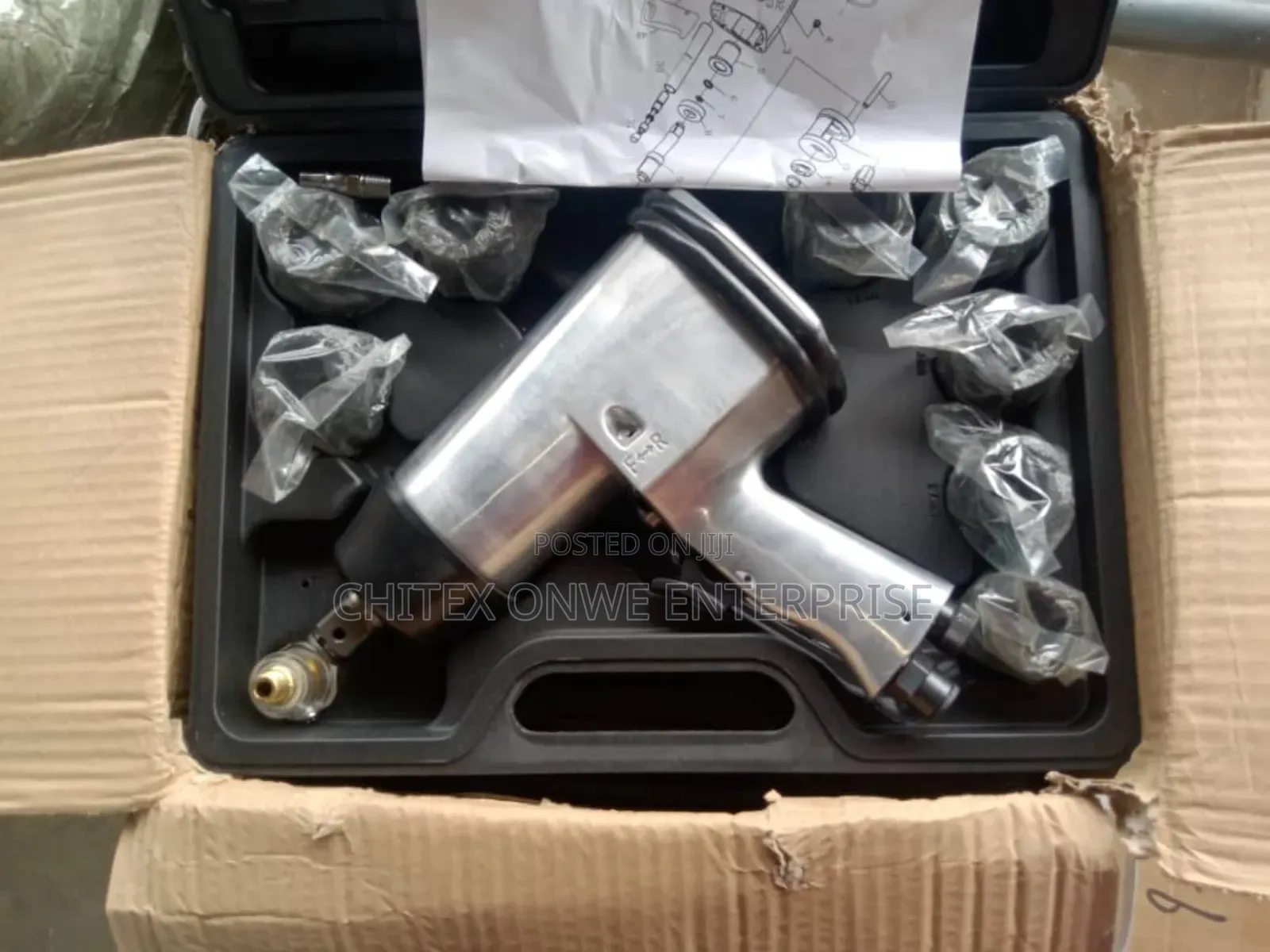 Air Impact Wrench Kit.