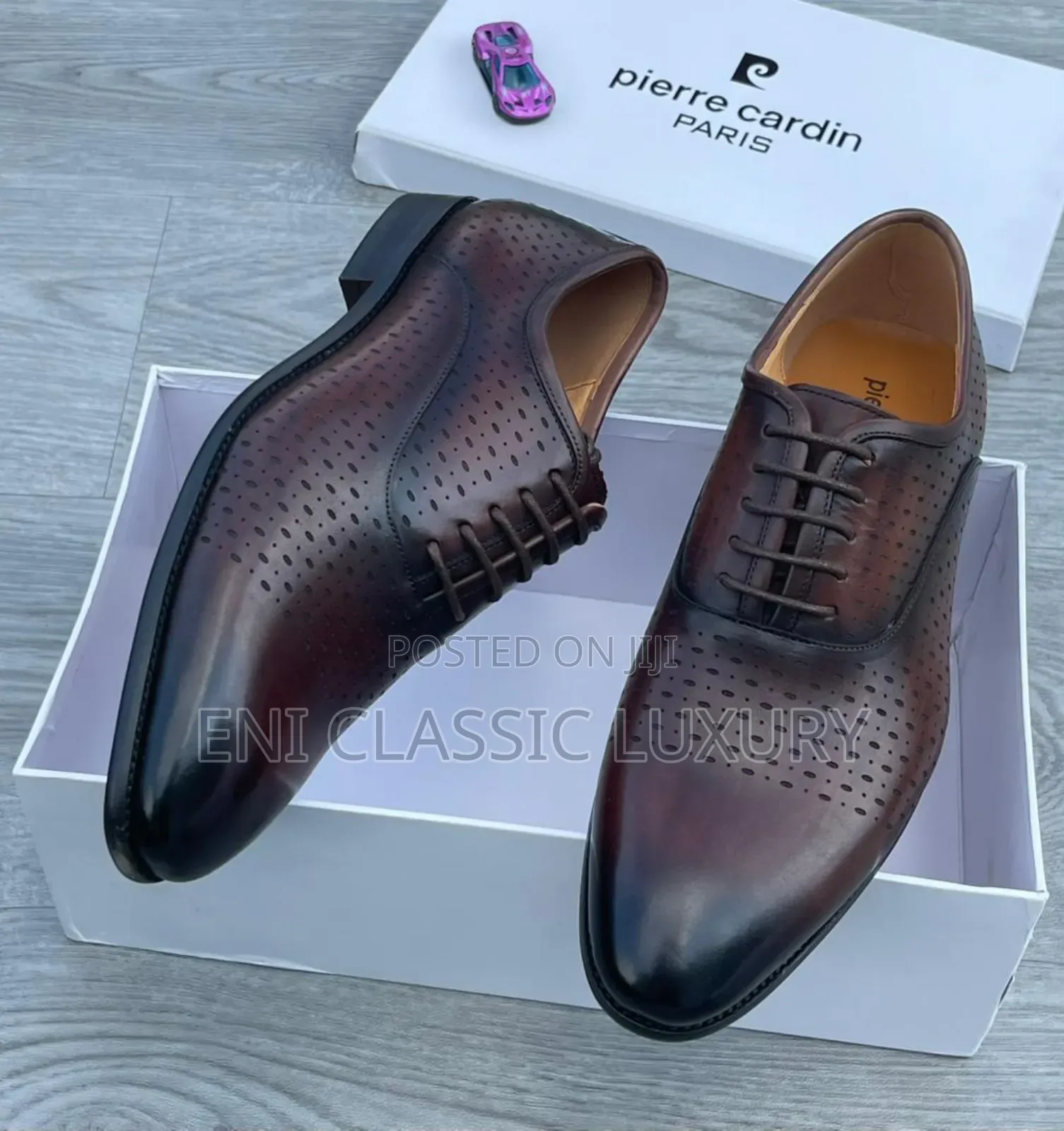 Pure Quality Luxury Men's Shoes Ferragamo Well Banded Package