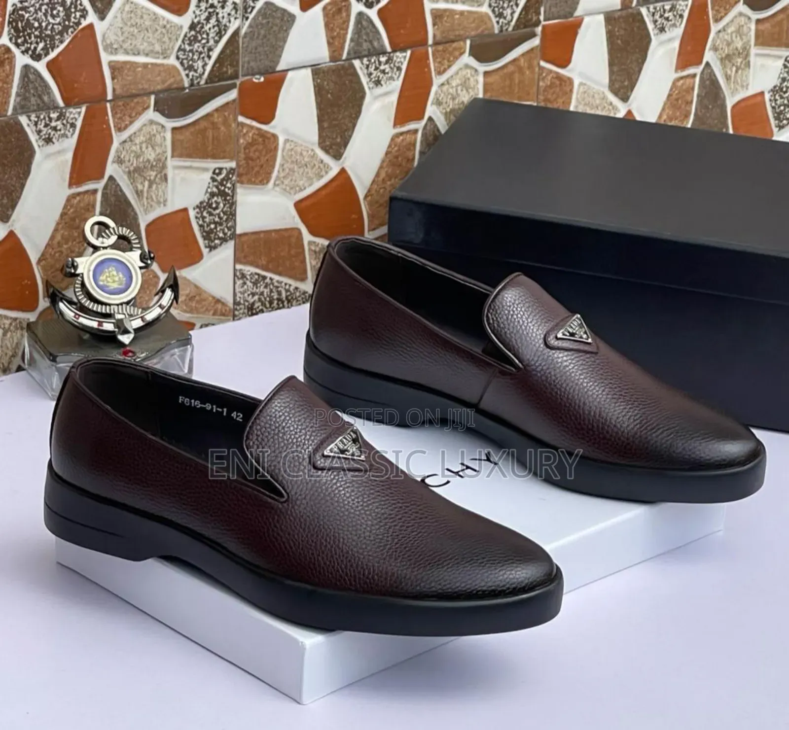 Pure Quality Luxury Men's Shoes Ferragamo Well Banded Package