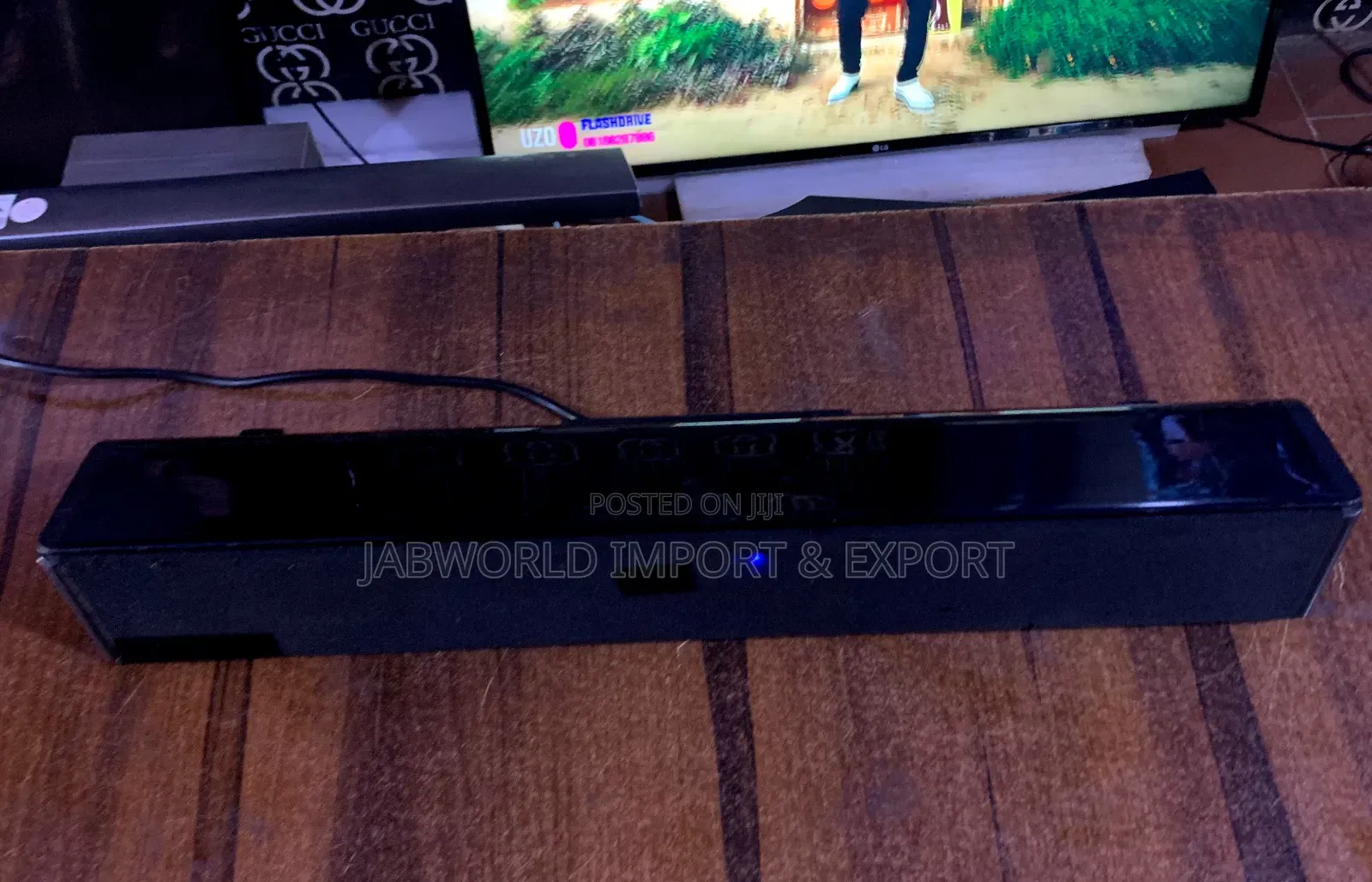 Hitachi Axs014btu 30w RMS 2ch All in One Sound Bar With Bluetooth