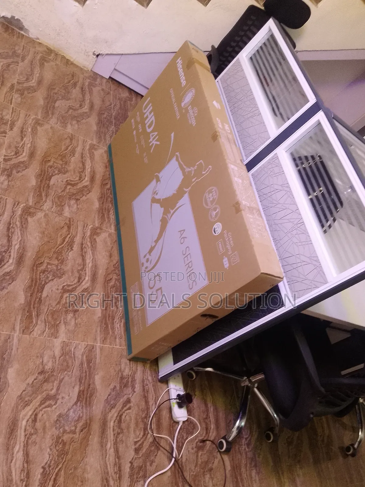 Hisense 55-Inch Smart Tv: Wide-Angle Viewing Perfection