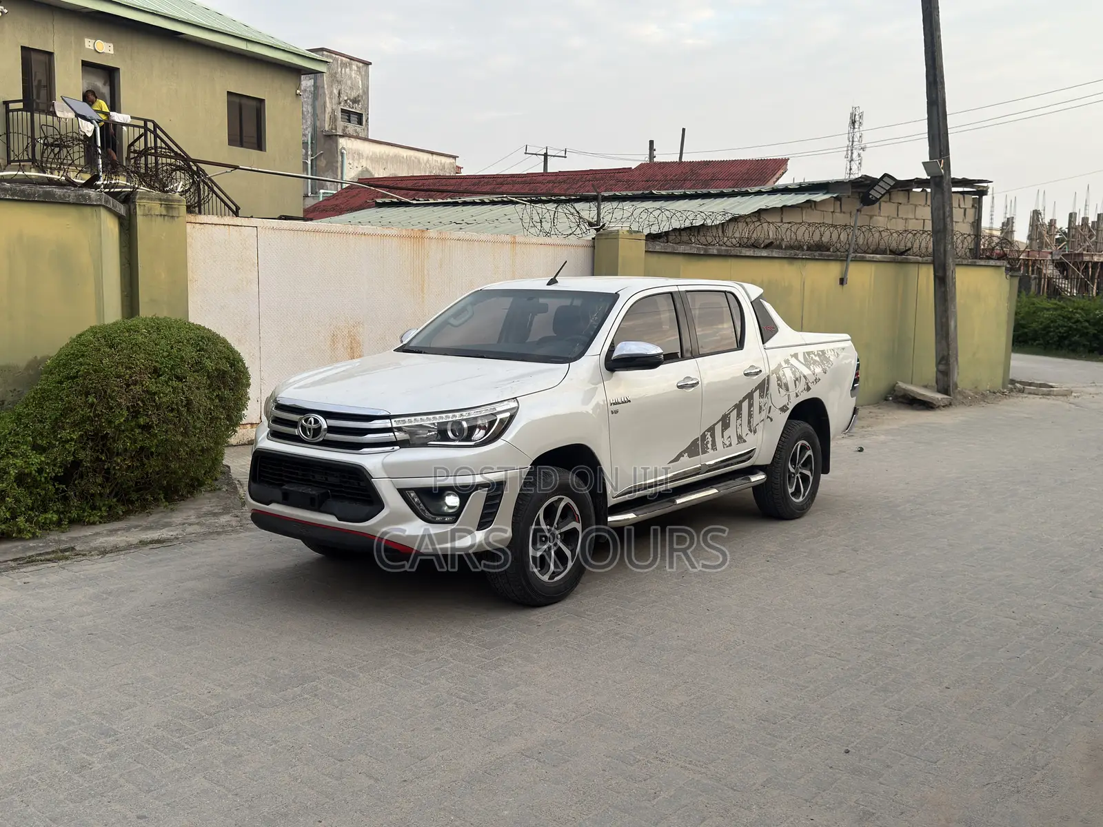 Toyota Hilux 2018 White