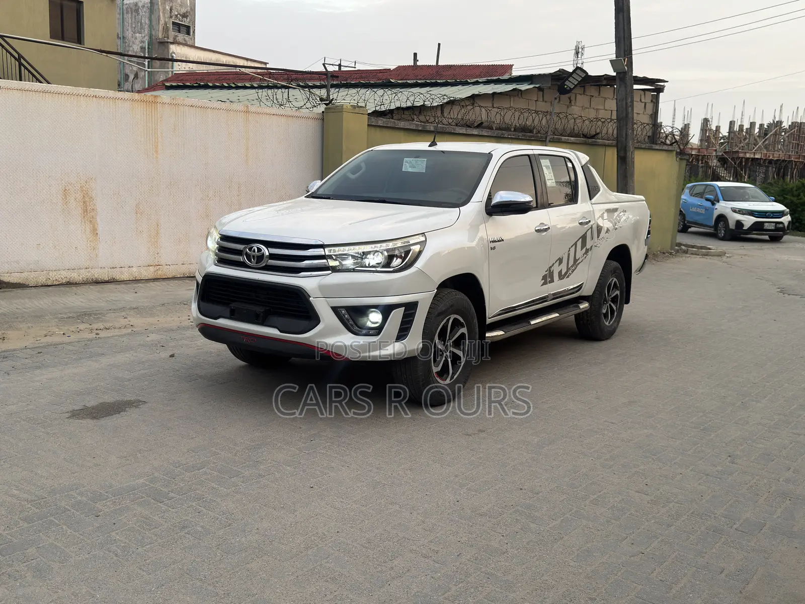 Toyota Hilux 2020 White