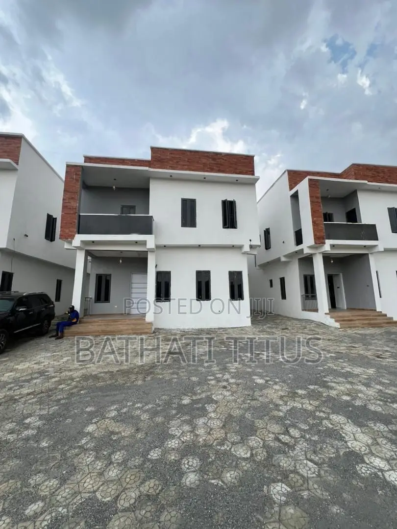 4bdrm Duplex in Guzape District for sale