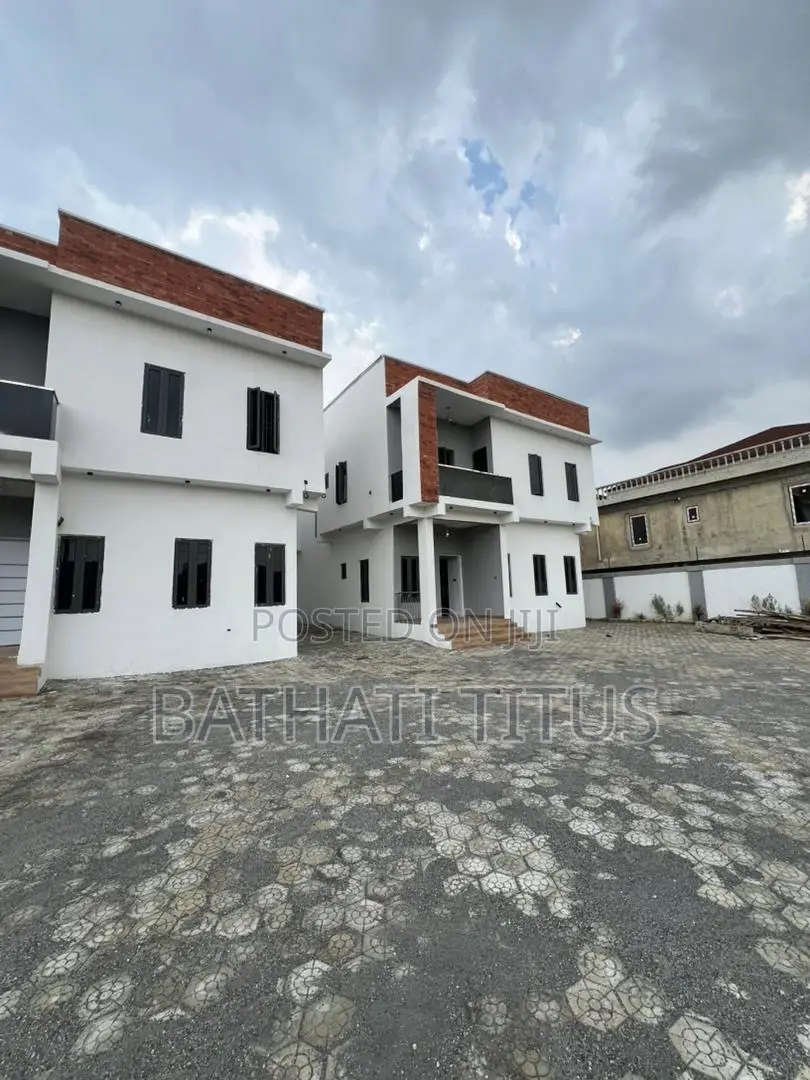 4bdrm Duplex in Guzape District for sale