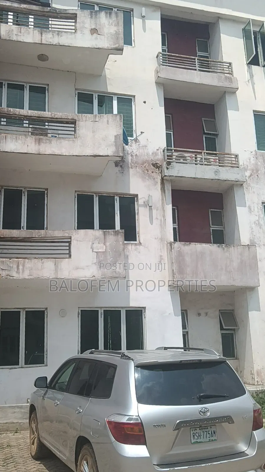 3bdrm Block of Flats in Balofem Properties &, Obafemi-Owode for sale