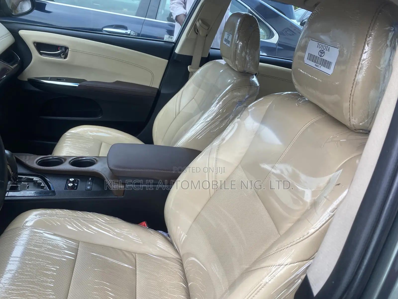 Toyota Avalon Limited Sedan FWD (3.5L 6cyl 6A) 2013 Gray