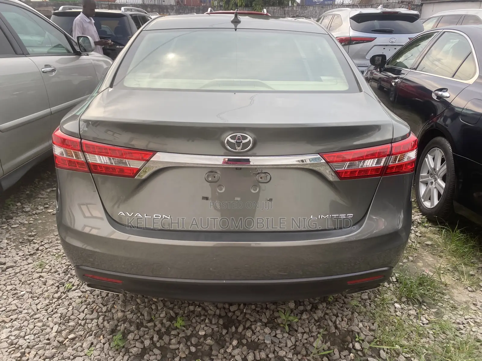 Toyota Avalon Limited Sedan FWD (3.5L 6cyl 6A) 2013 Gray