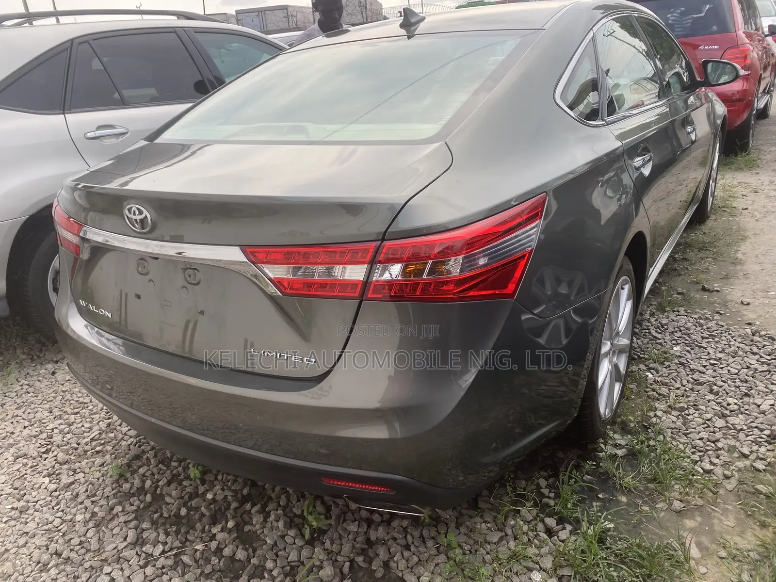 Toyota Avalon Limited Sedan FWD (3.5L 6cyl 6A) 2013 Gray
