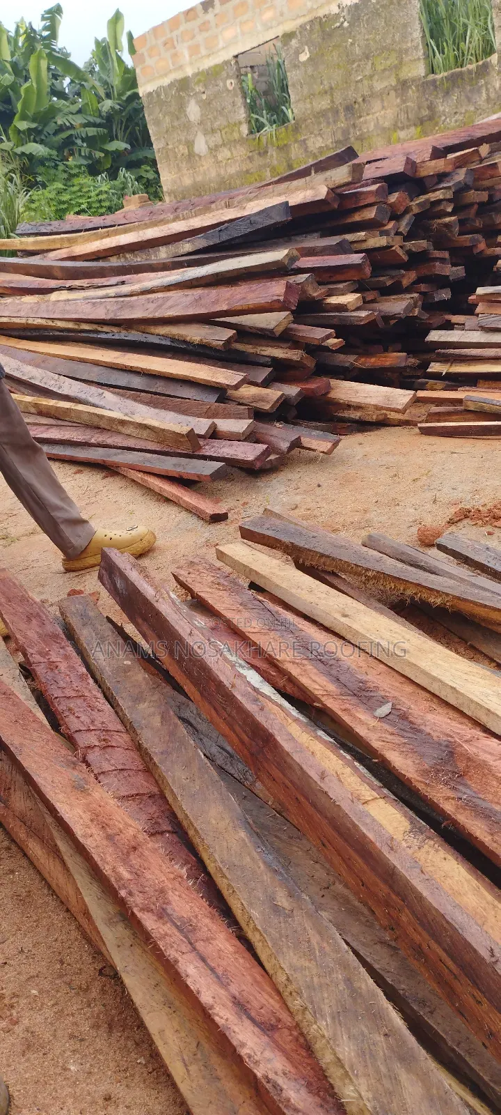 House Roofing Woods
