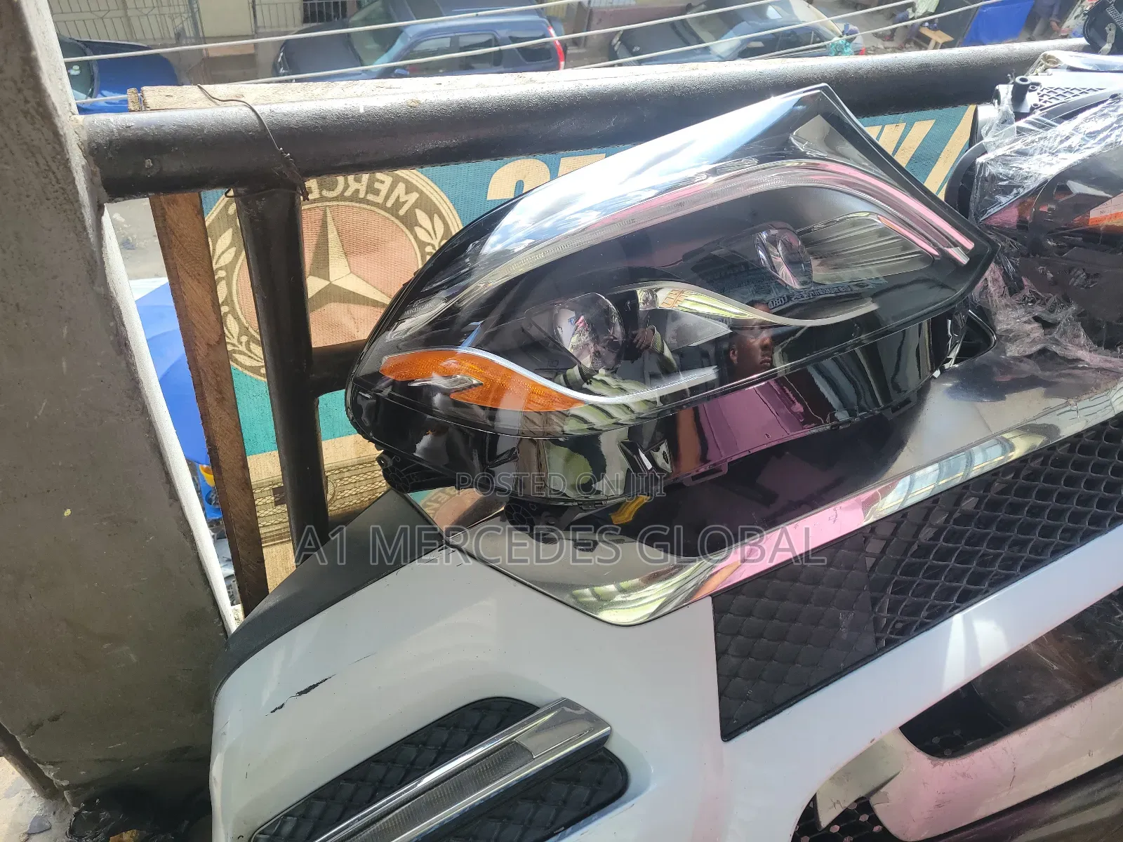 Mercedes-Benz GLS Headlight Right Side