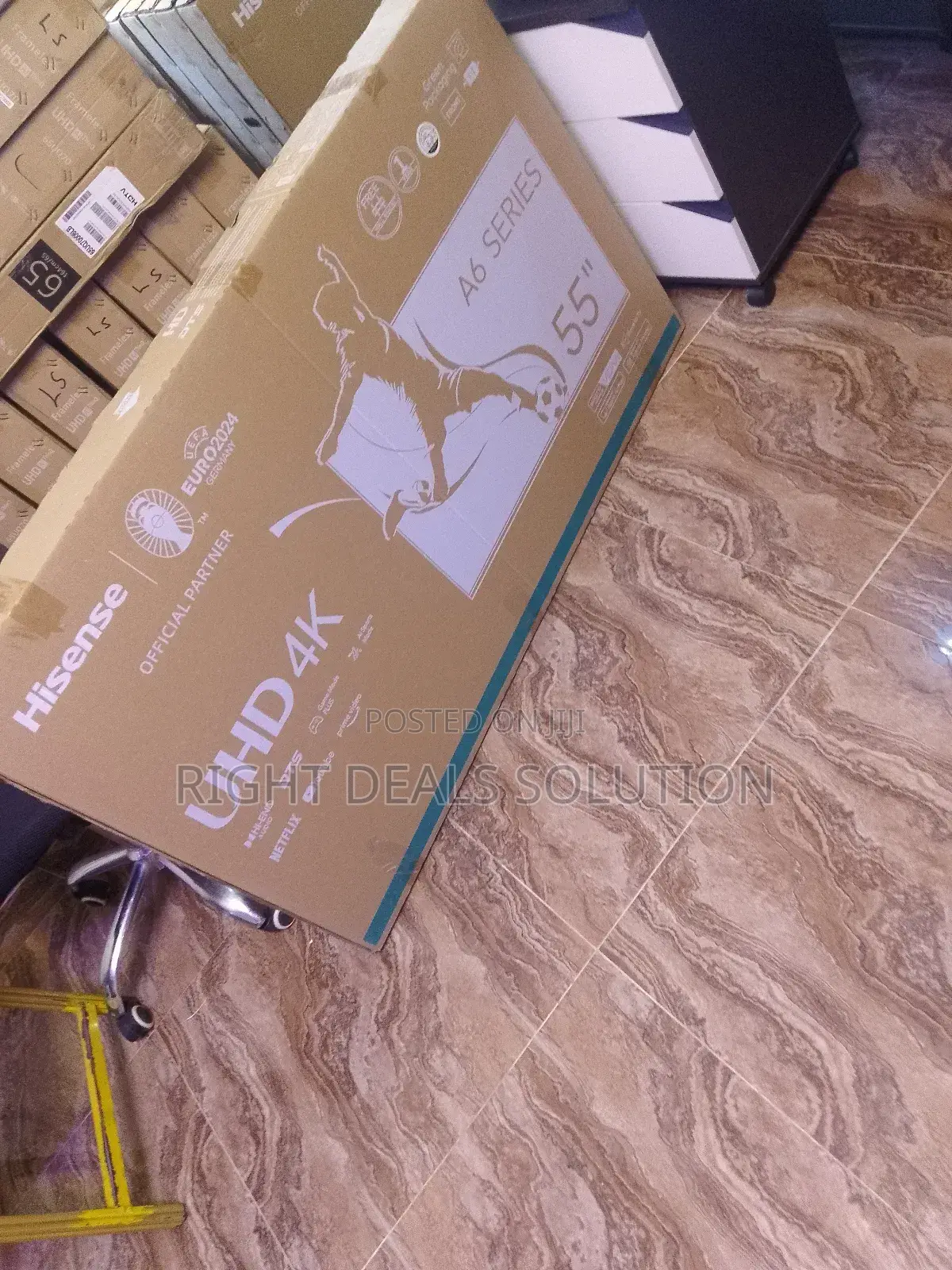 Portable Powerhouse: Hisense 55" Smart Tv for Home Theater Upgrades