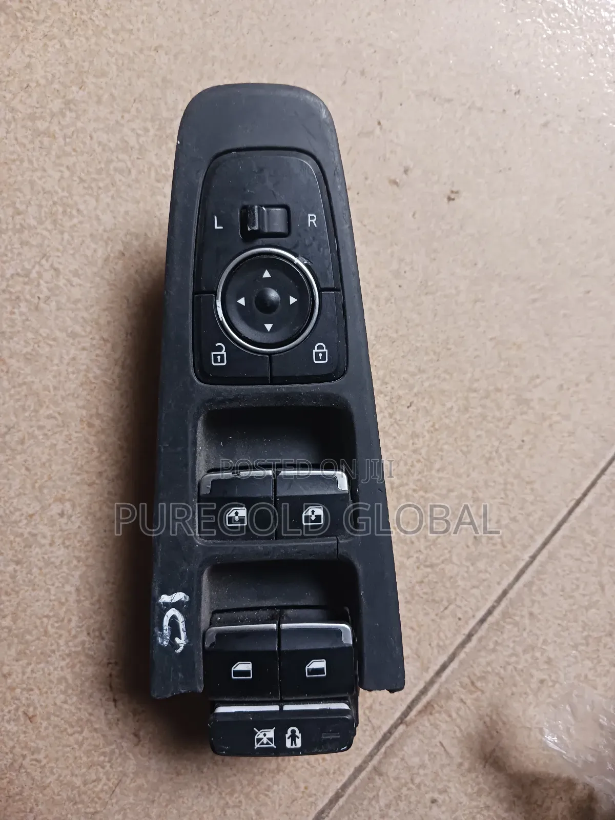 Santa Fe 2023 Glass Control Button
