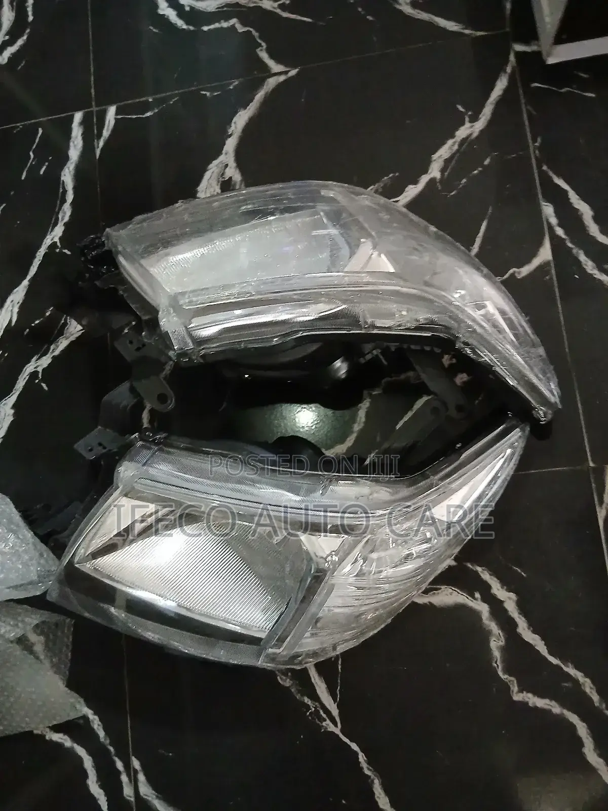 Headlamp Hilux 2012 Sets